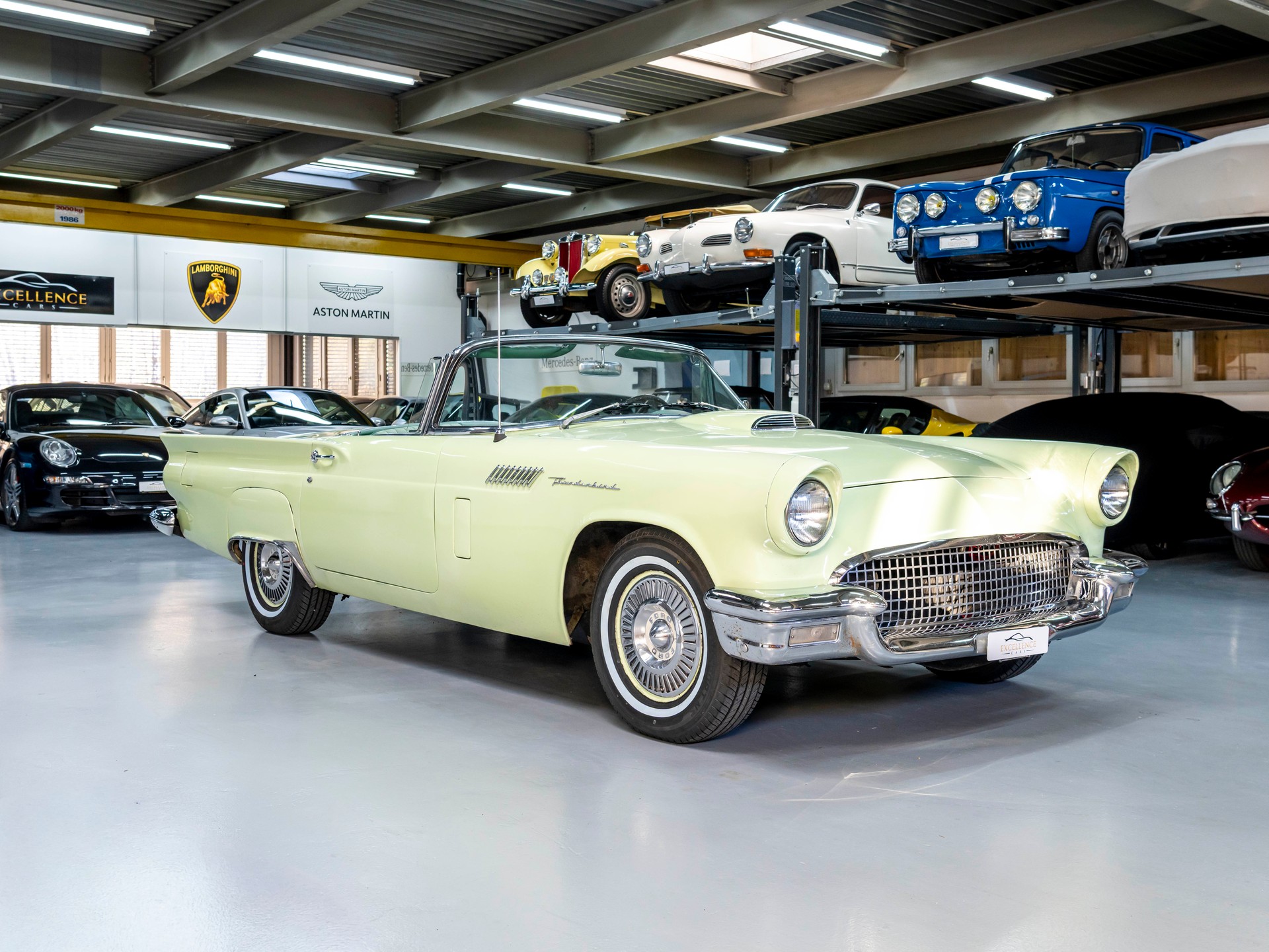 FORD Thunderbird 5.2 Liter V8 245PS-image-24