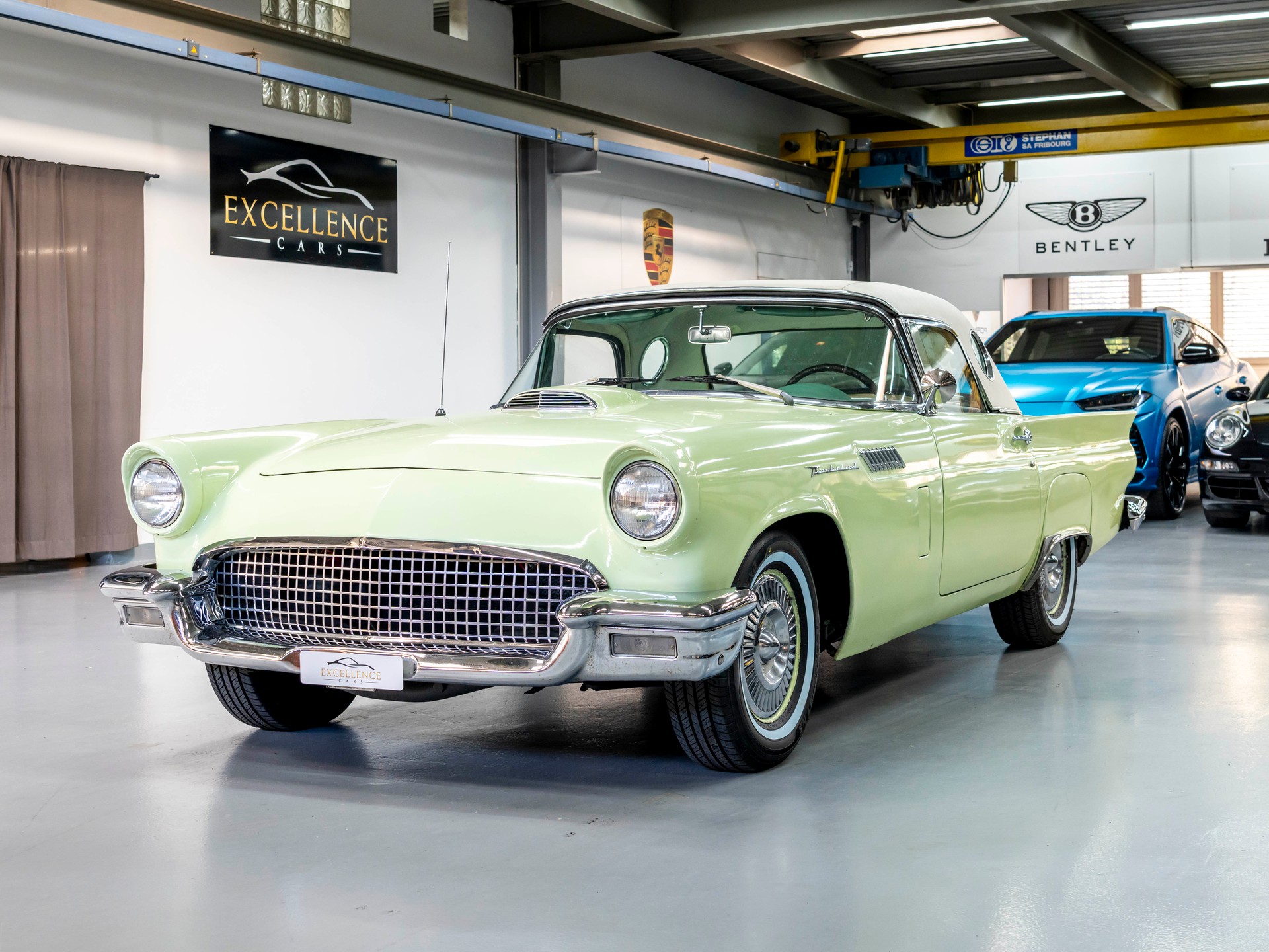 FORD Thunderbird 5.2 Liter V8 245PS