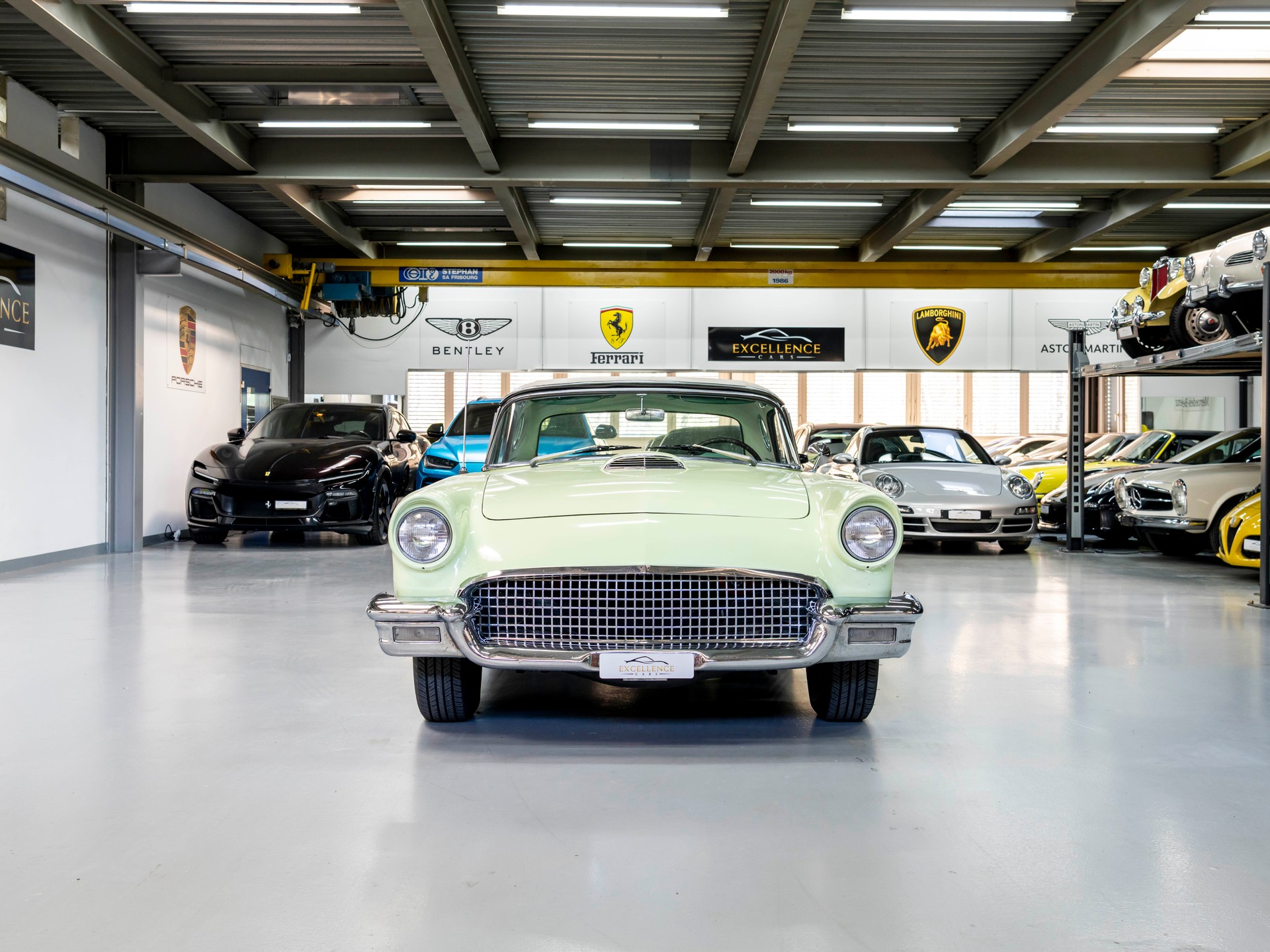 FORD Thunderbird 5.2 Liter V8 245PS-showroom-element-1