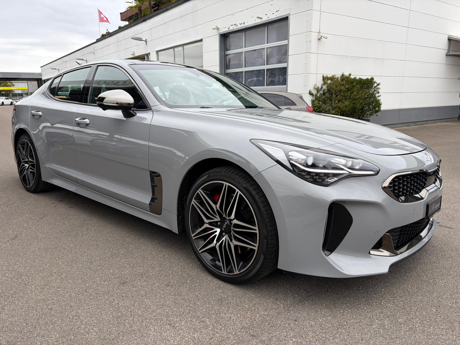 KIA Stinger 3.3 T-GDi GT Automat AWD-image-1