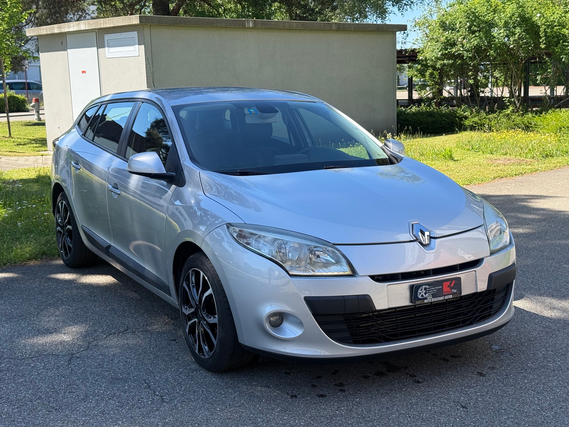 RENAULT Mégane Grandtour 1.4 16V Turbo Dynamique-image-1