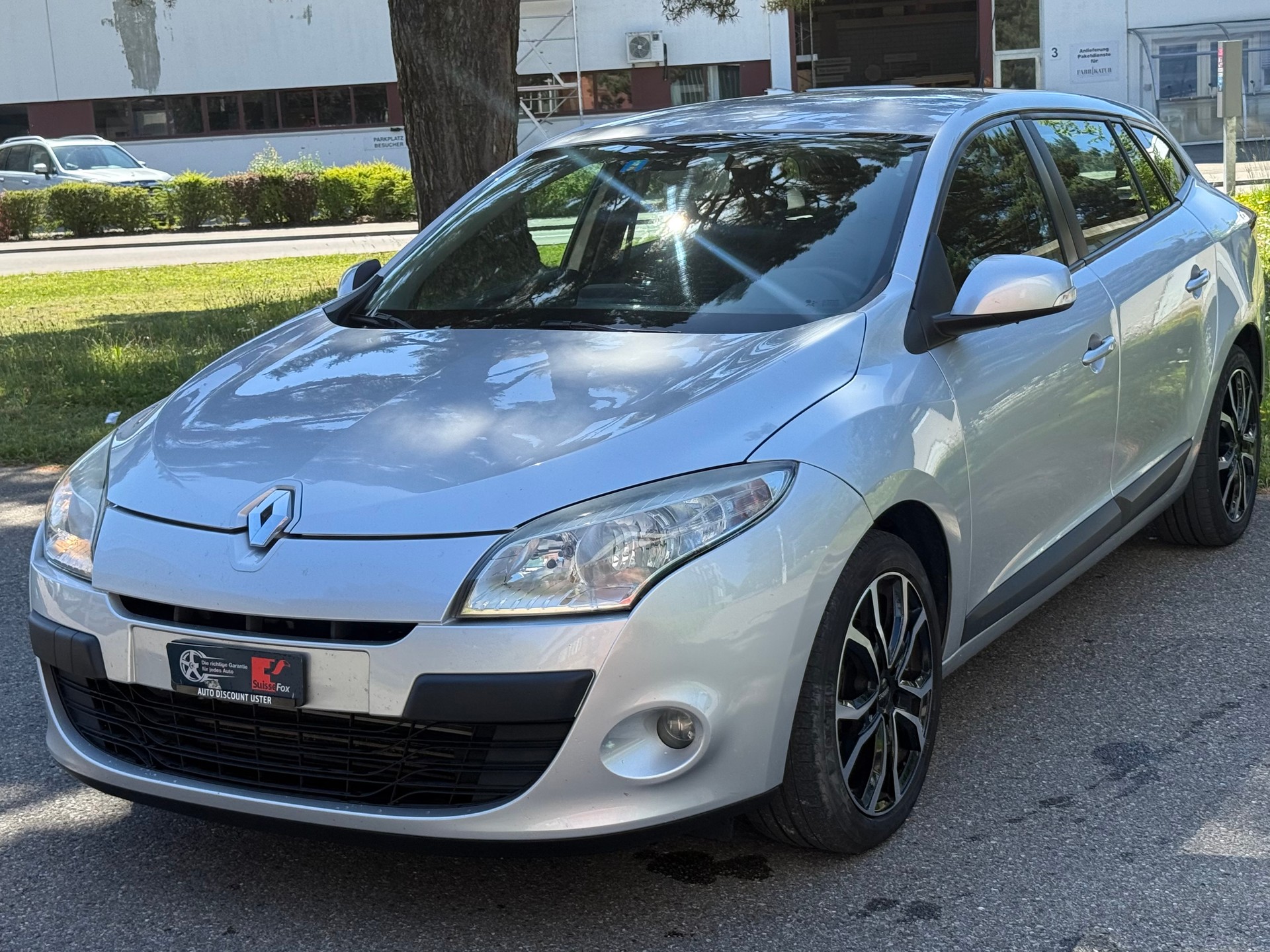 RENAULT Mégane Grandtour 1.4 16V Turbo Dynamique-image-2
