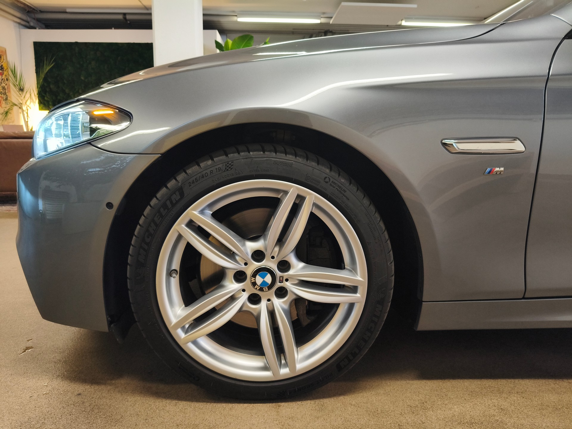 BMW 535i Touring xDrive Steptronic-showroom-element-3