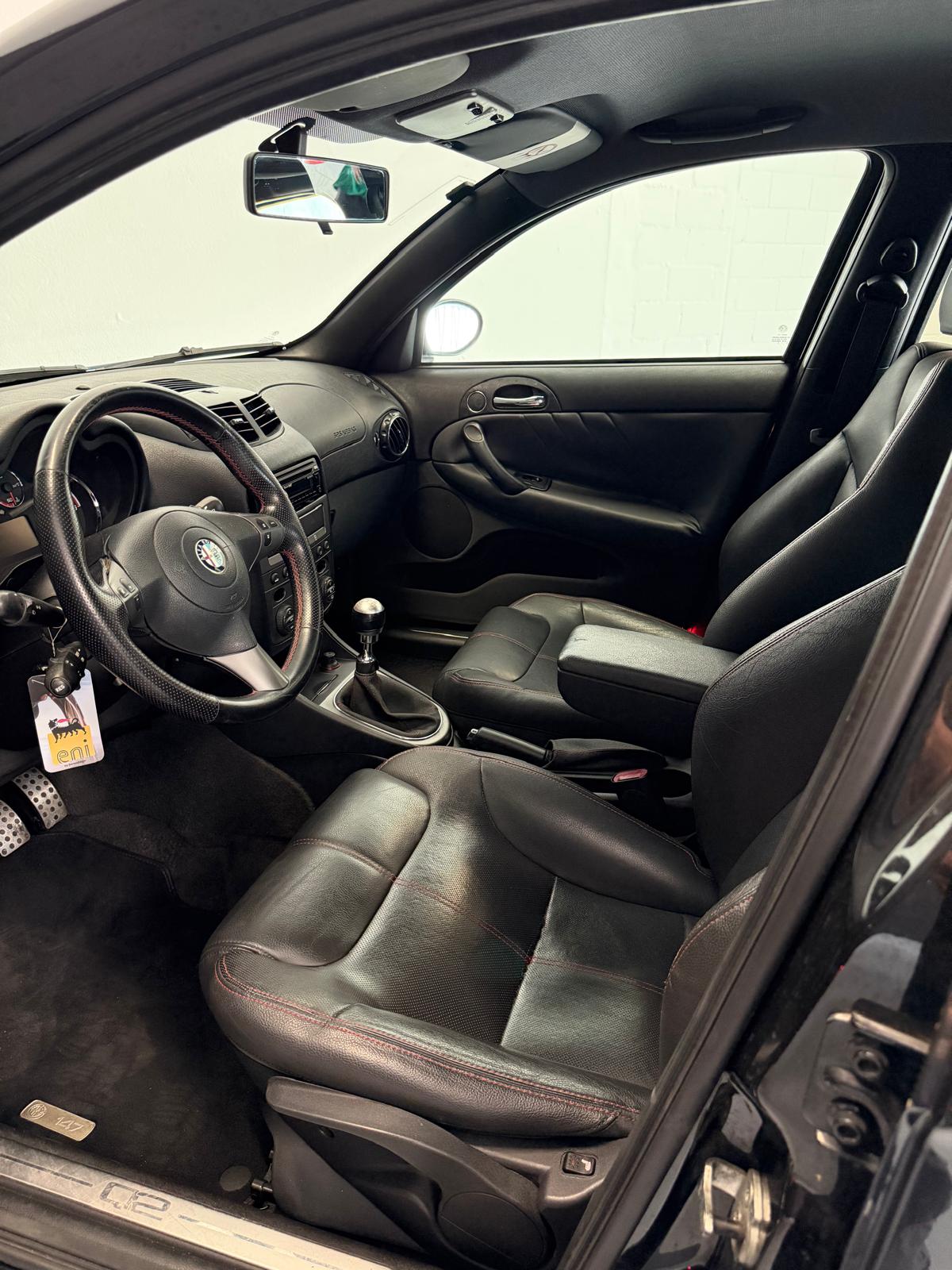 ALFA ROMEO 147 1.9 16V JTD Q2 ***CH-Fahrzeug***-image-11