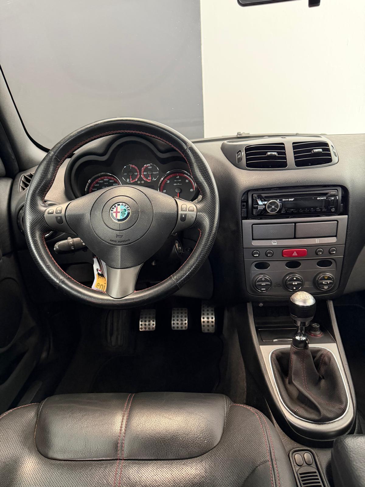 ALFA ROMEO 147 1.9 16V JTD Q2 ***CH-Fahrzeug***-image-7