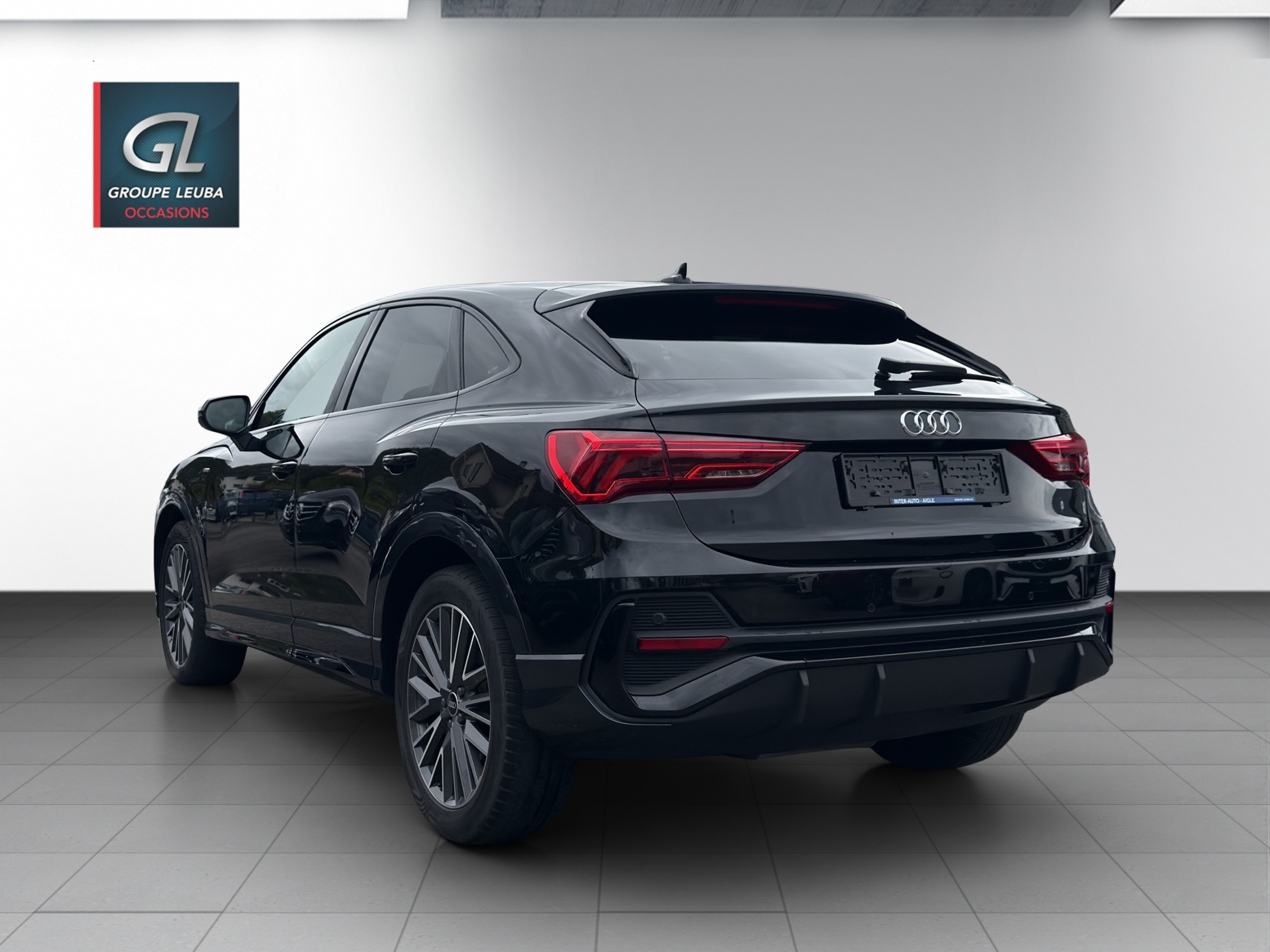 AUDI Q3 SB 40TDI S line Att qu-showroom-element-3