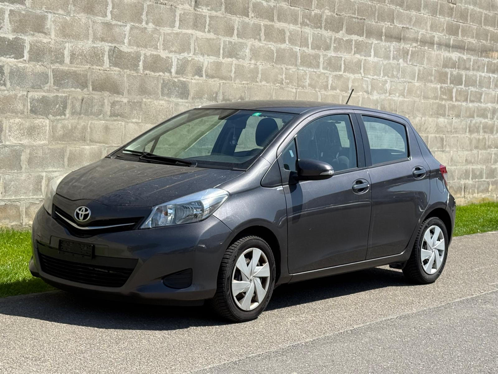 TOYOTA Yaris 1.33 Luna