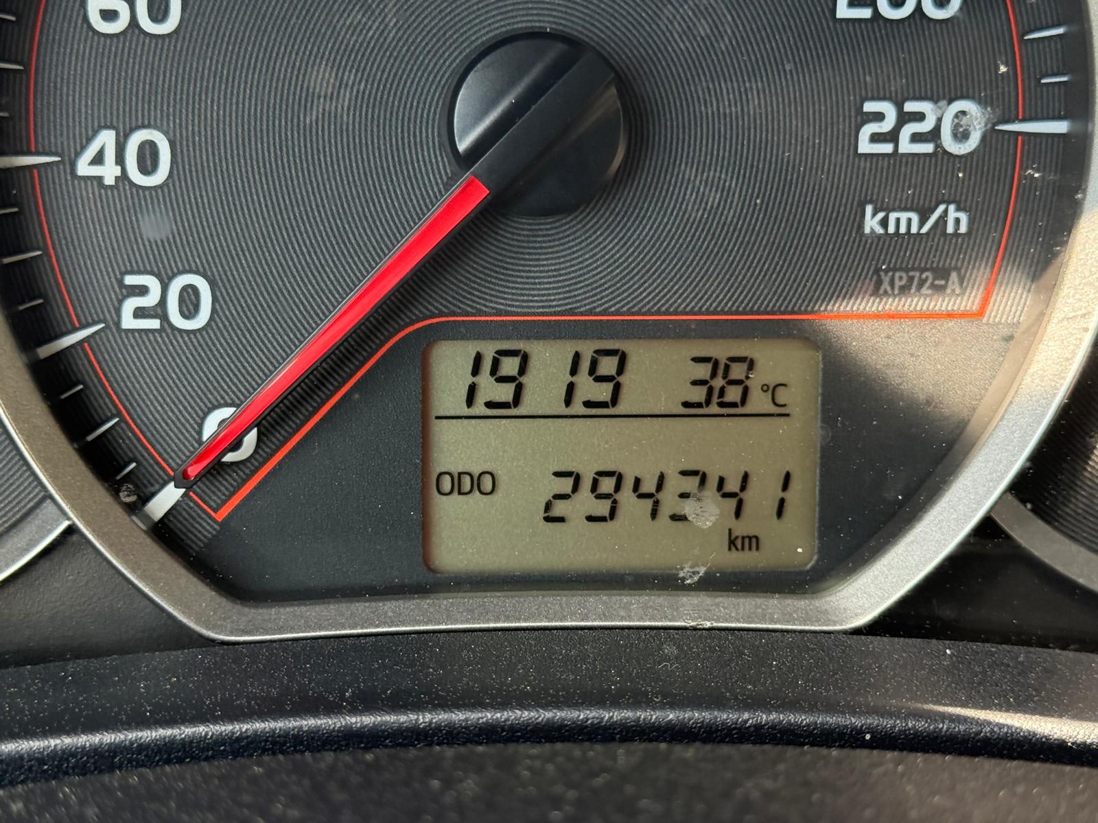 TOYOTA Yaris 1.33 Luna-image-9