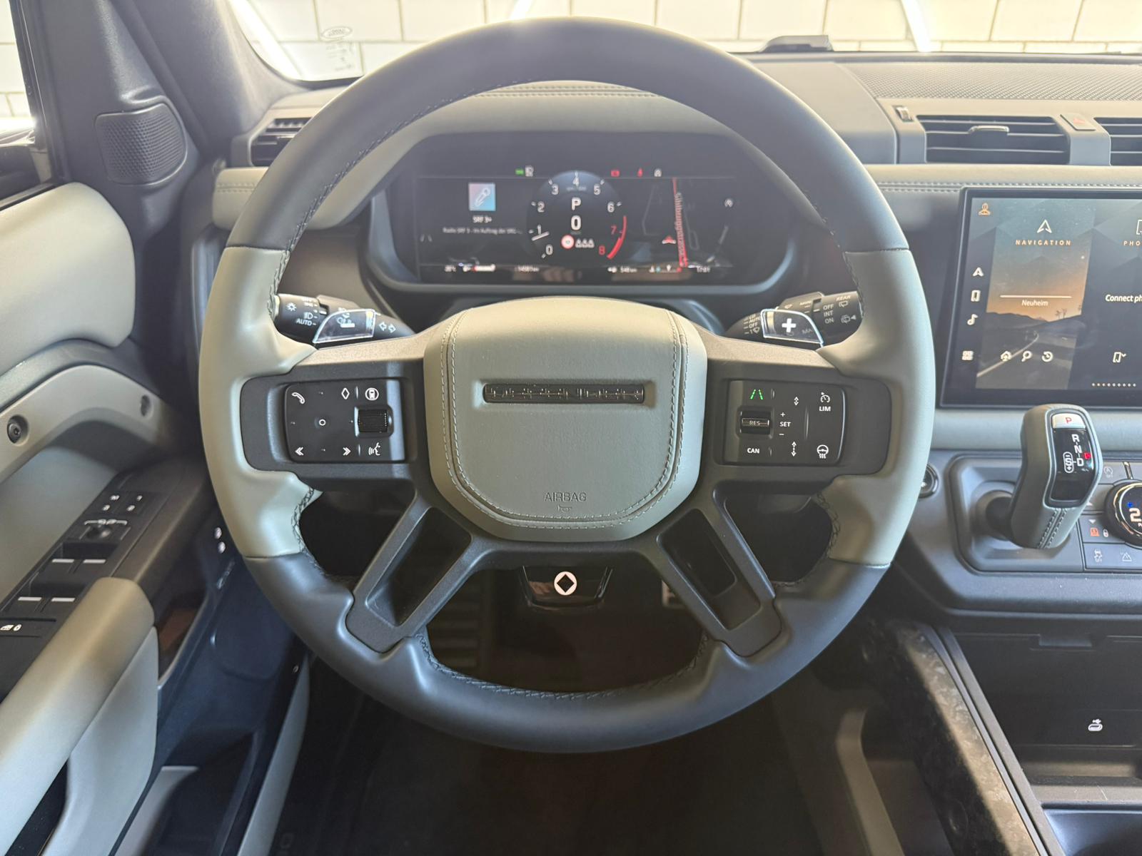 LAND ROVER Defender 110 635 V8 4.4 Octa Edition One AT8-image-10