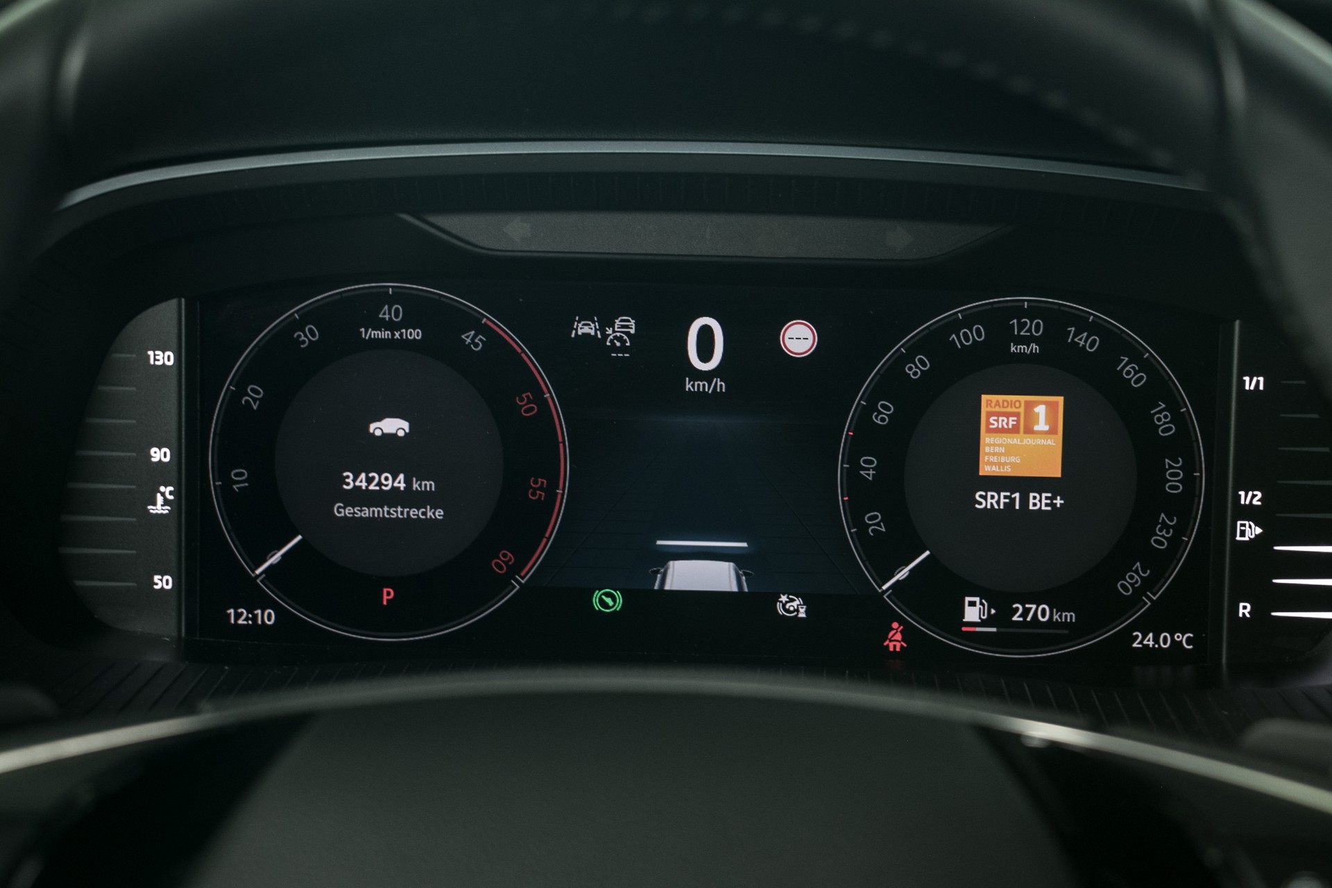 SKODA Octavia Combi 2.0 TDI DSG Selection-image-5
