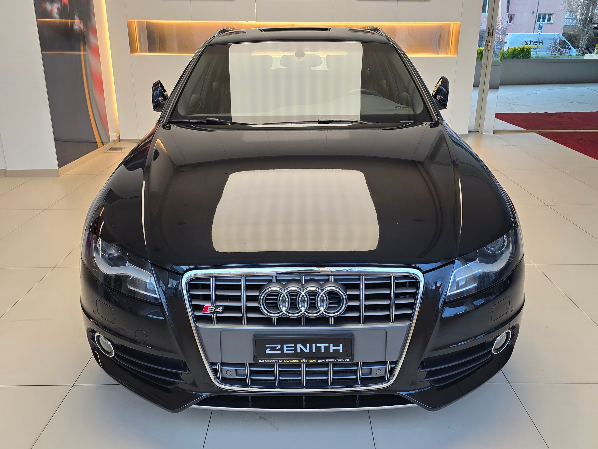 AUDI S4 Avant 3.0 TFSI quattro S-tronic-image-1