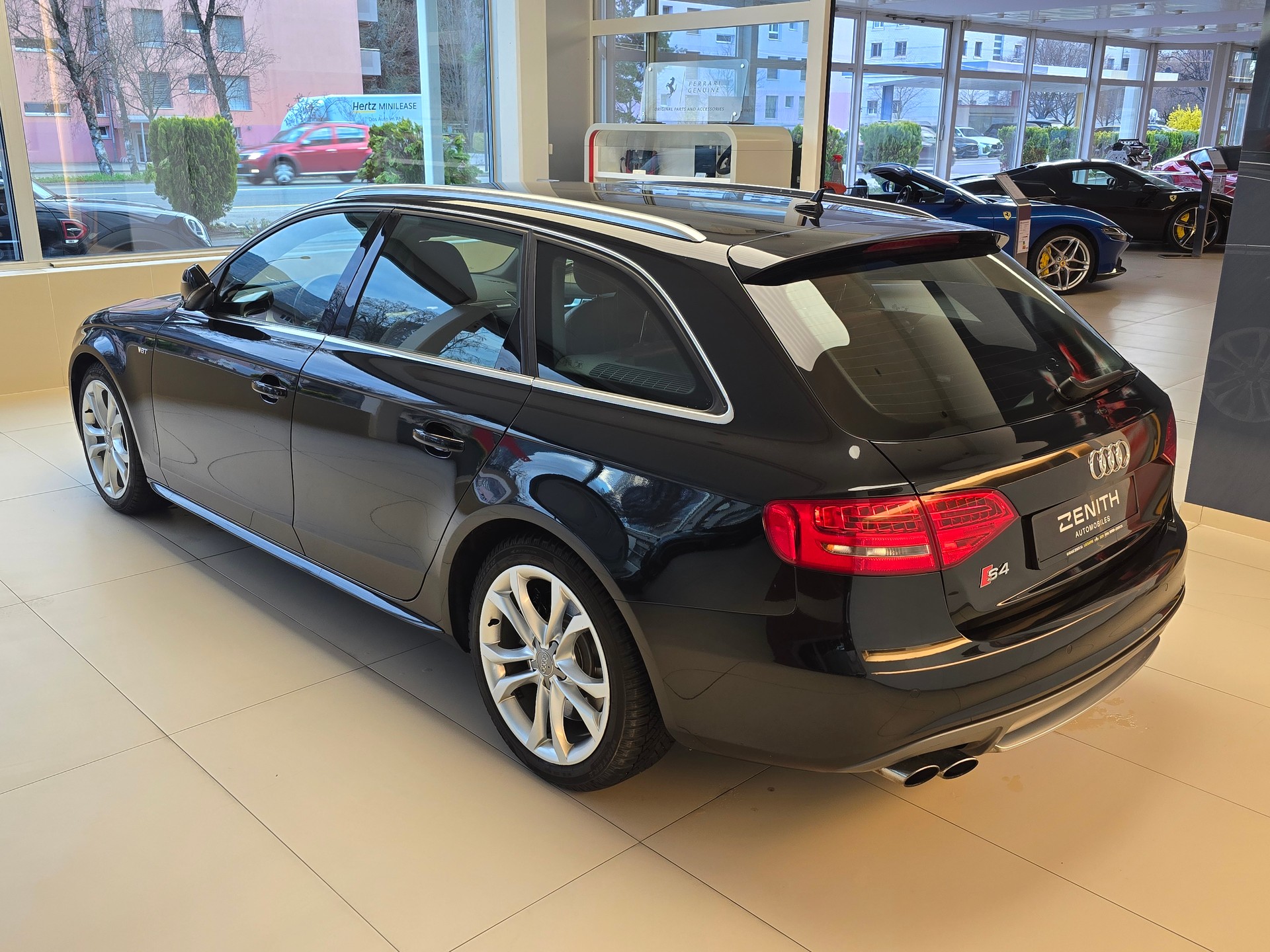 AUDI S4 Avant 3.0 TFSI quattro S-tronic-image-6