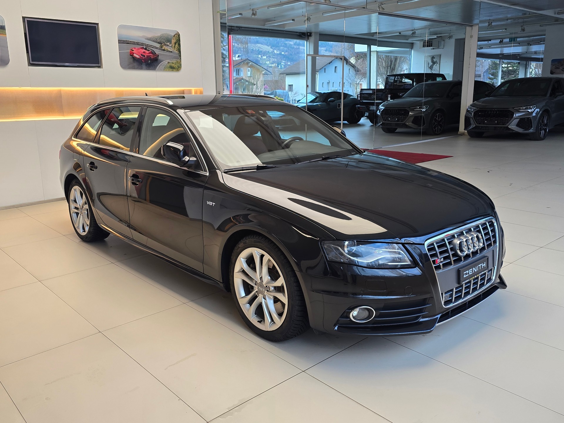 AUDI S4 Avant 3.0 TFSI quattro S-tronic-image-2