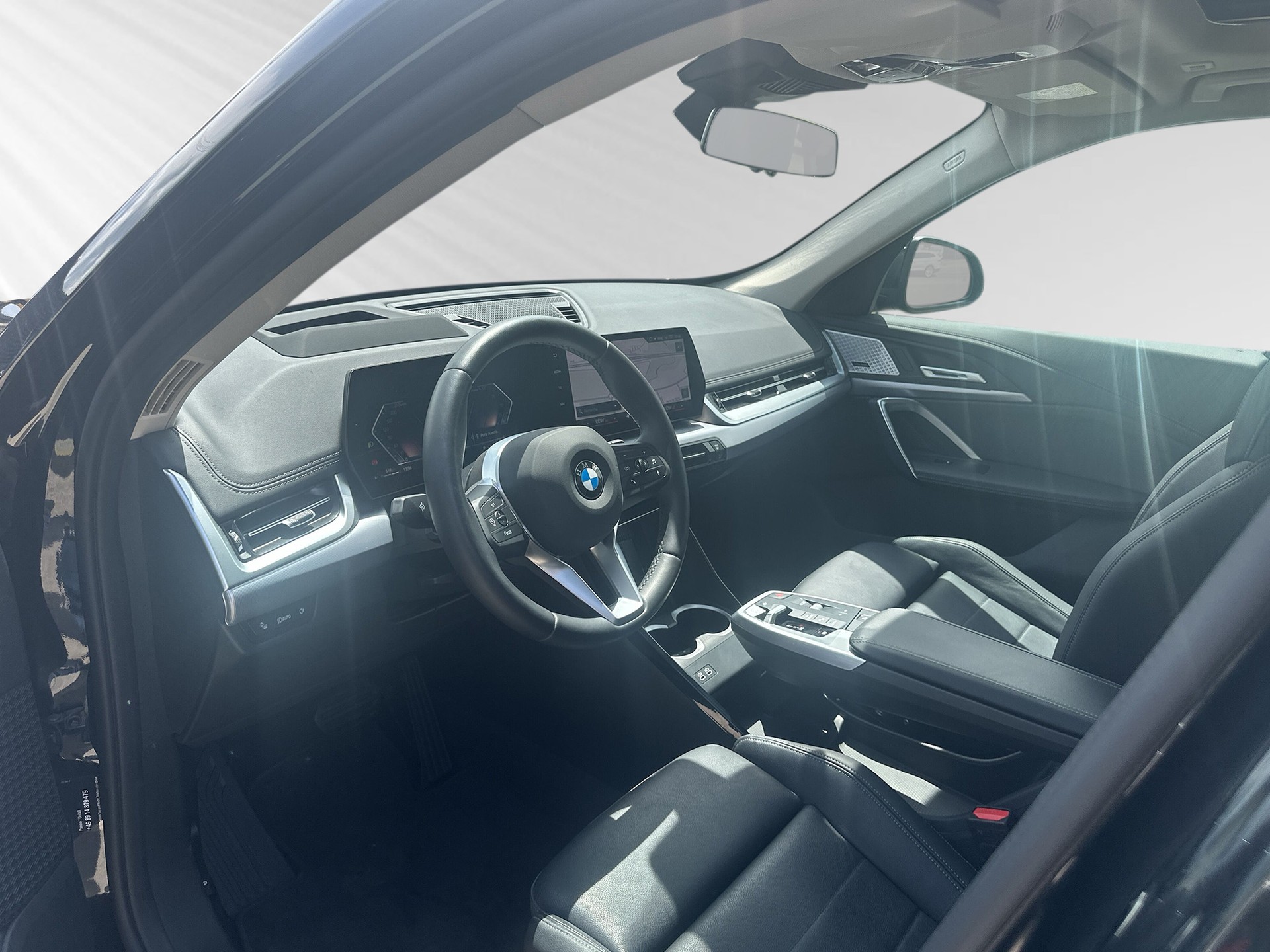 BMW X1 xDrive 23i 48V xLine-showroom-element-3