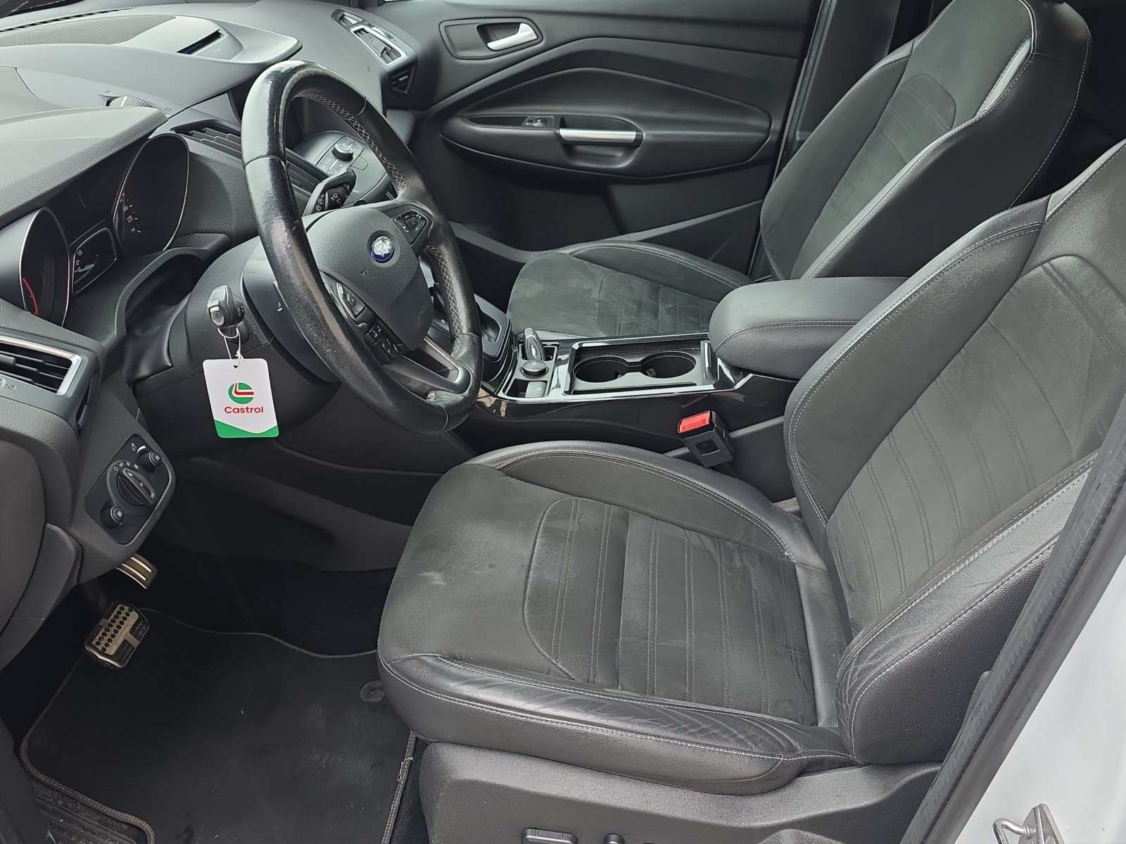 FORD Kuga 2.0 TDCi ST Line 4WD PowerShift-image-8