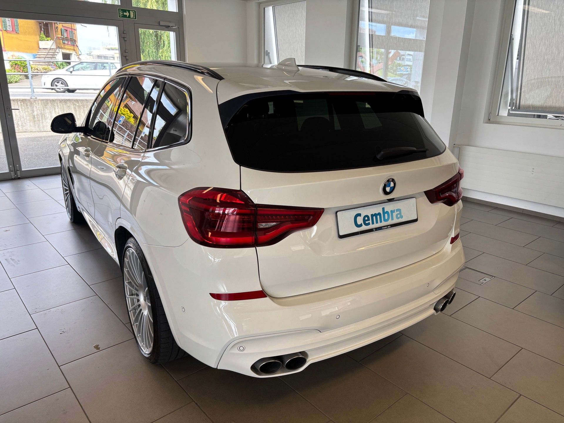 BMW-ALPINA XD3 Switch-Tronic-showroom-element-3