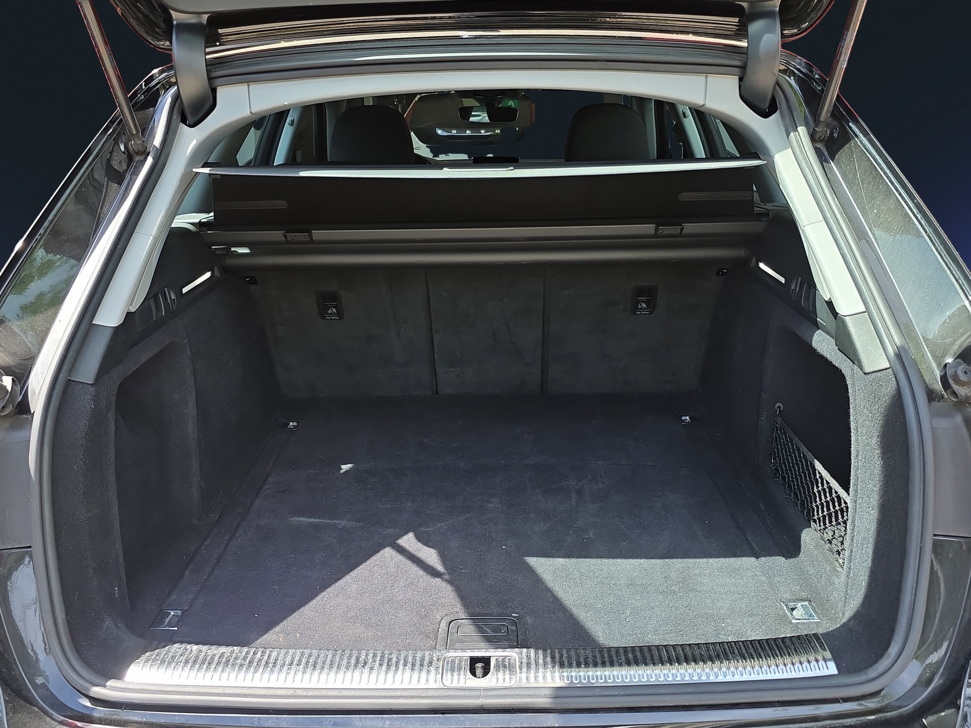 AUDI A4 Avant 2.0 TDI S-tronic-image-14