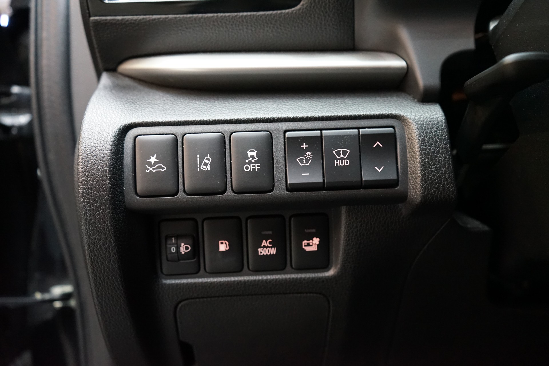 MITSUBISHI Eclipse Cross 2.4 PHEV Value 4WD-image-14