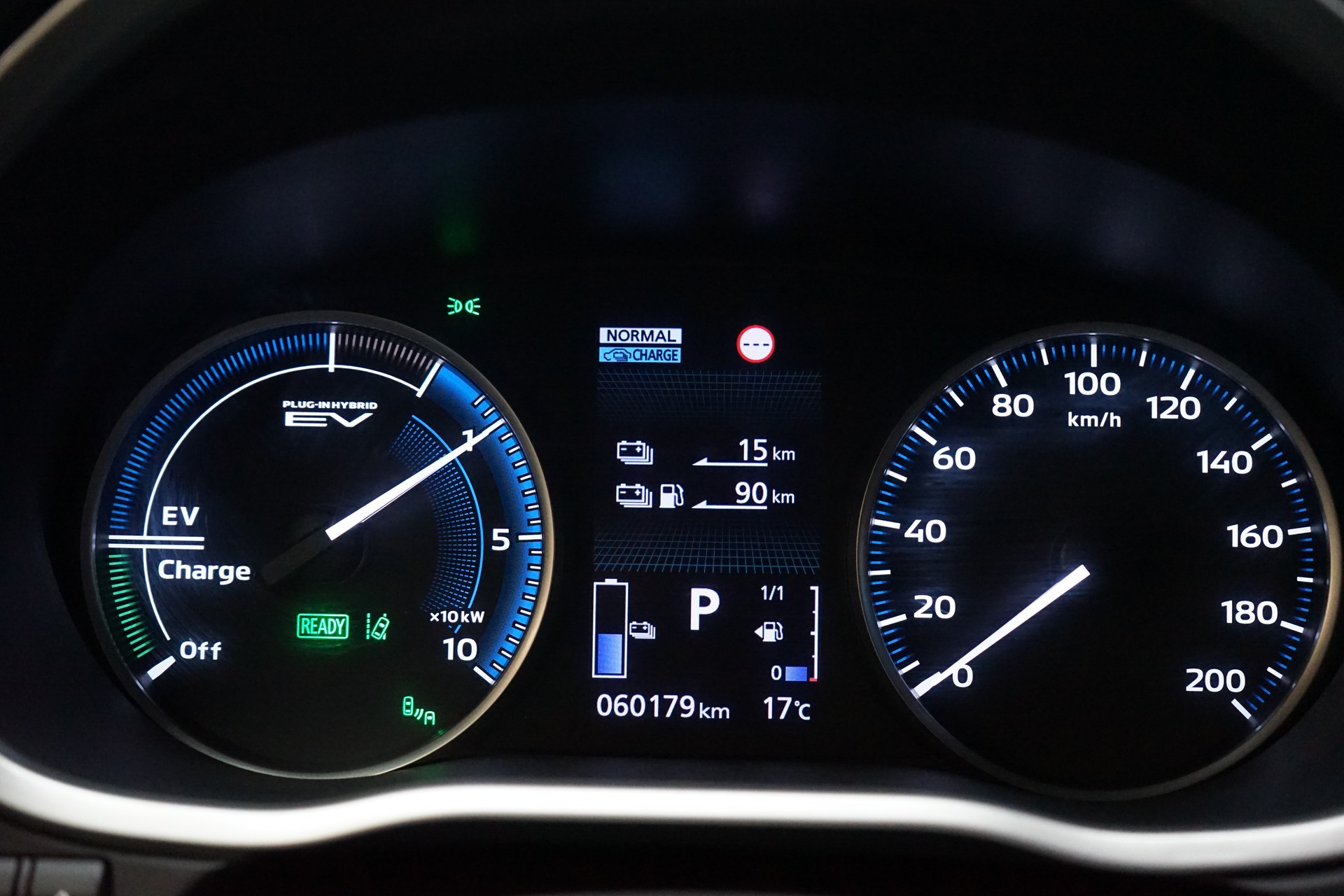 MITSUBISHI Eclipse Cross 2.4 PHEV Value 4WD-image-13