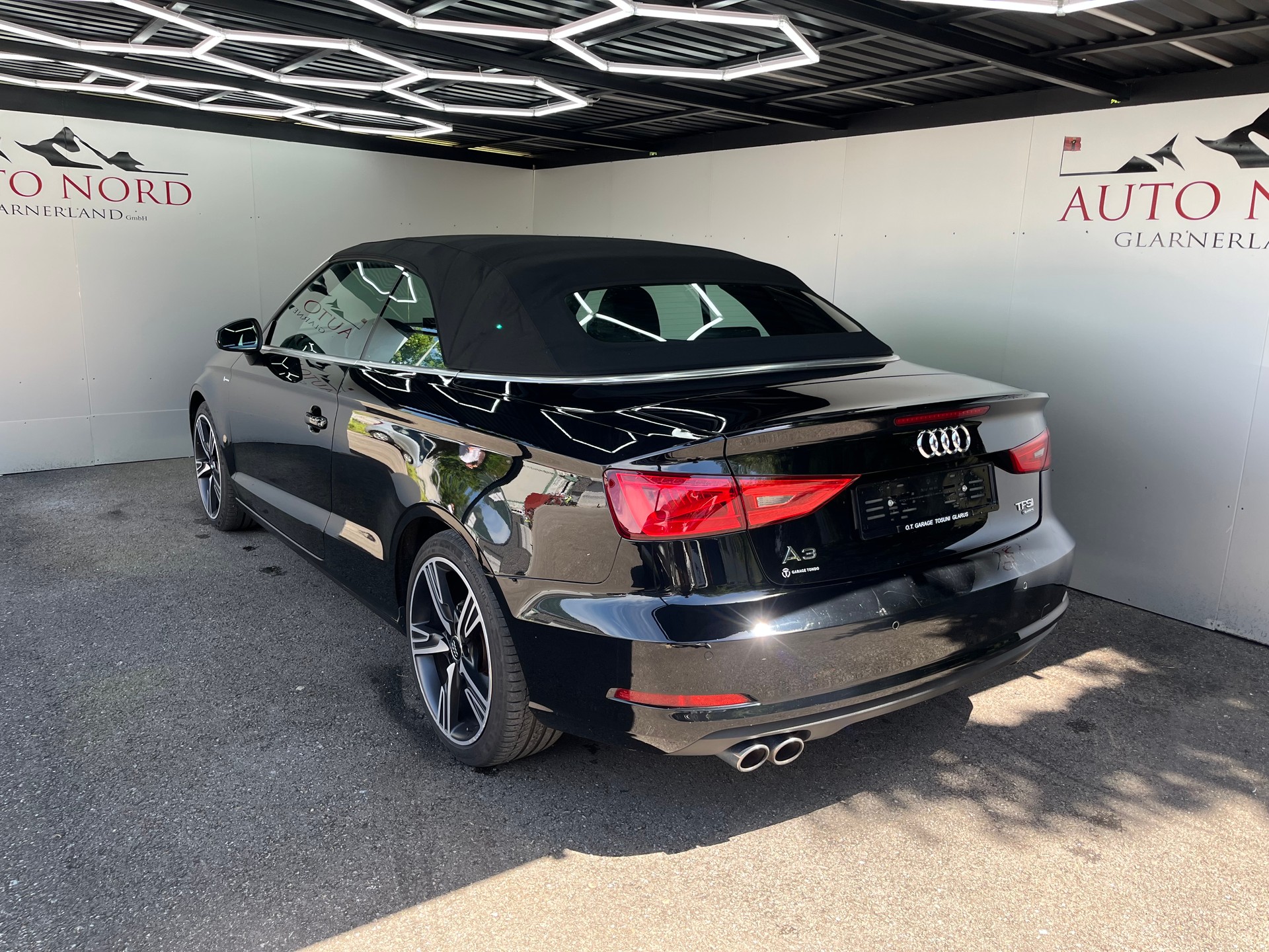 AUDI A3 Cabriolet 1.8 TFSI Ambition quattro S-tronic-showroom-element-3