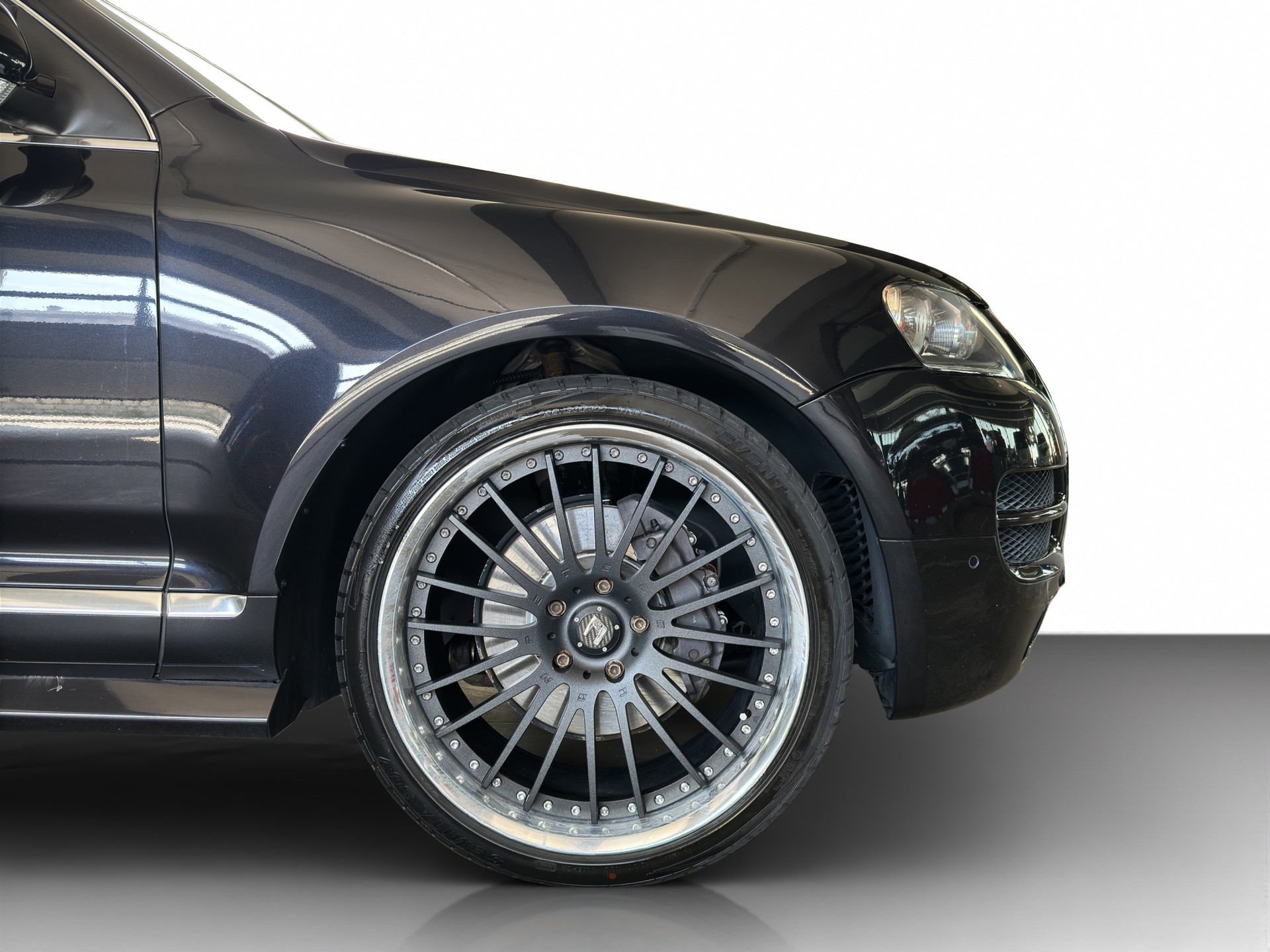 VW Touareg 5.0 TDI V10 Automatic-image-5