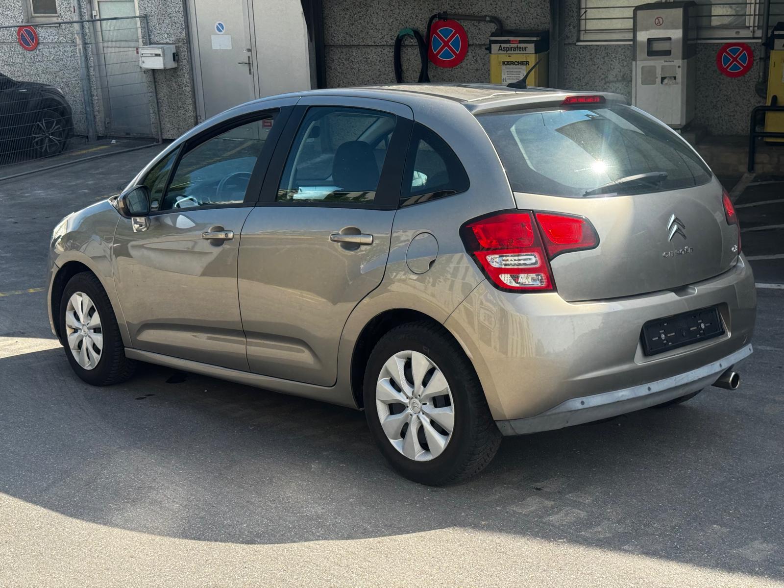 CITROEN C3 1.4i 16V Exclusive-image-6