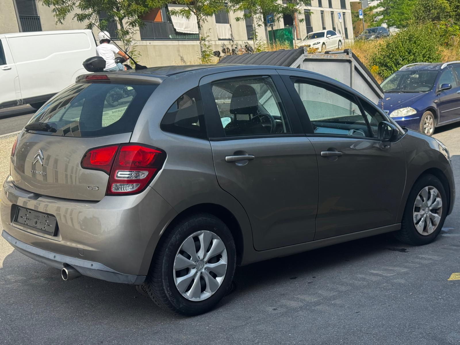 CITROEN C3 1.4i 16V Exclusive-image-4