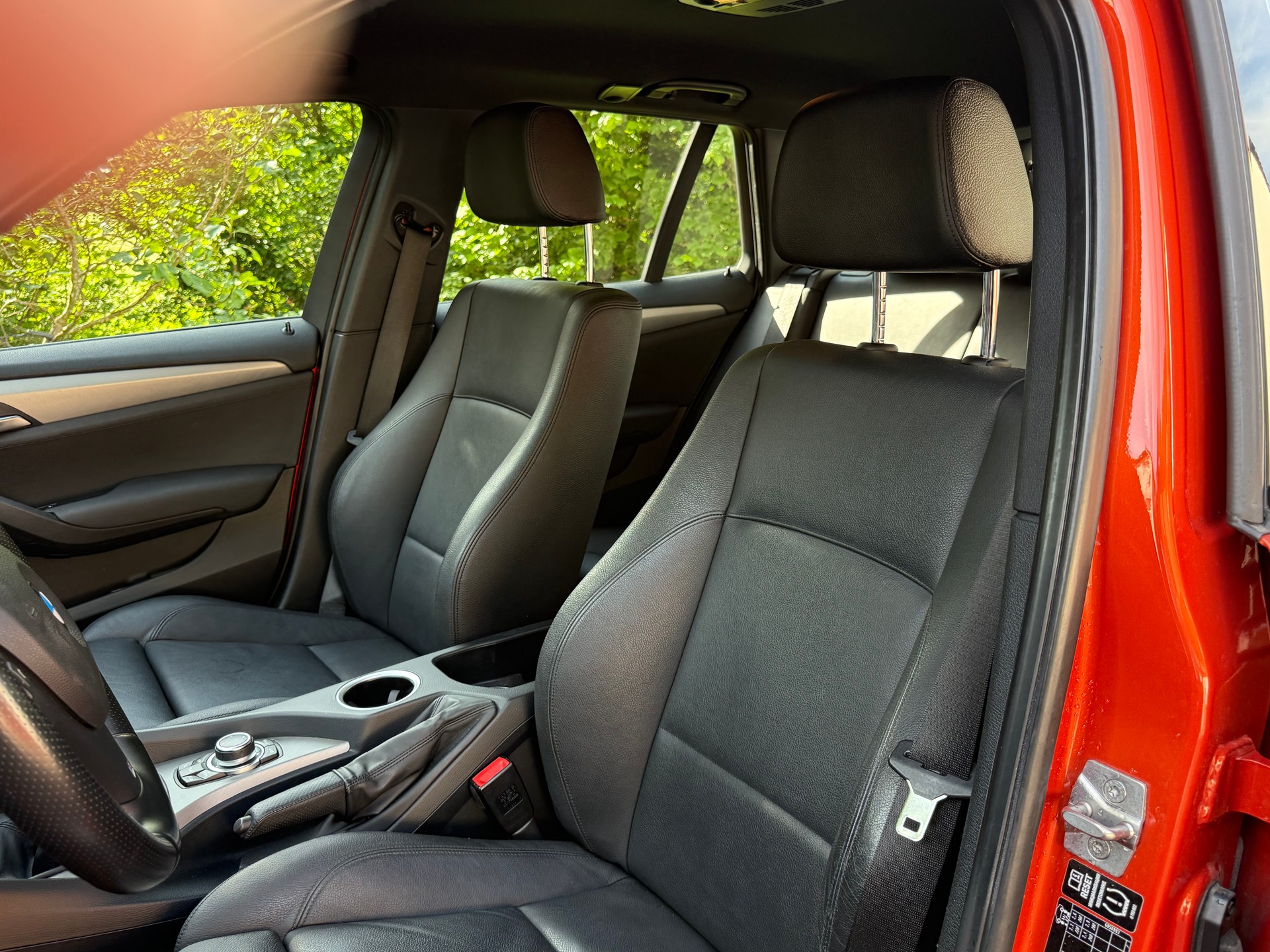 BMW X1 xDrive 28i Sport Line-image-11