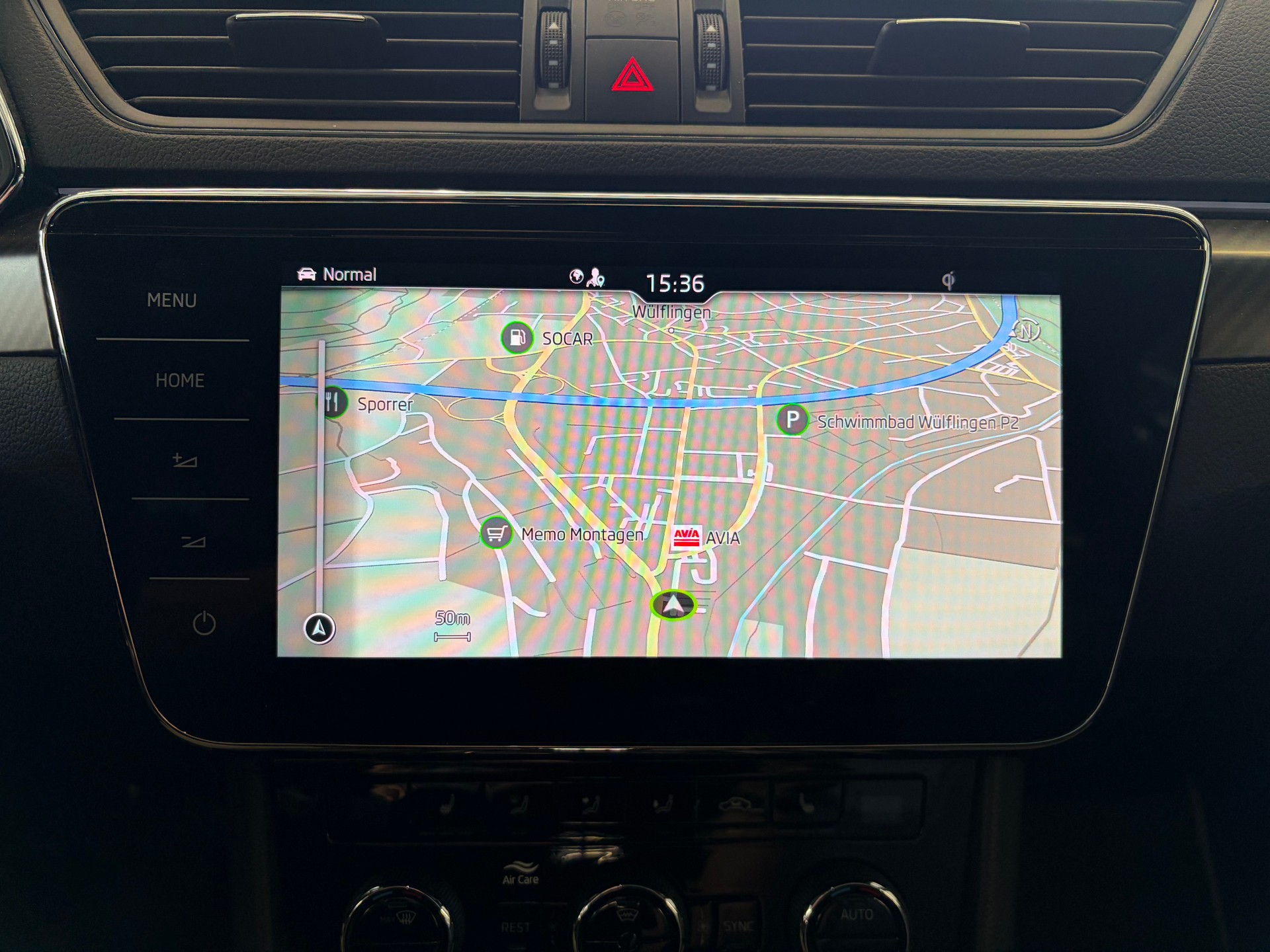 SKODA Superb Combi 2.0 TDi SportLine 4x4 DSG | CH Fzg. | AHK schwenkbar | DCC | Area View | 19" |-image-16