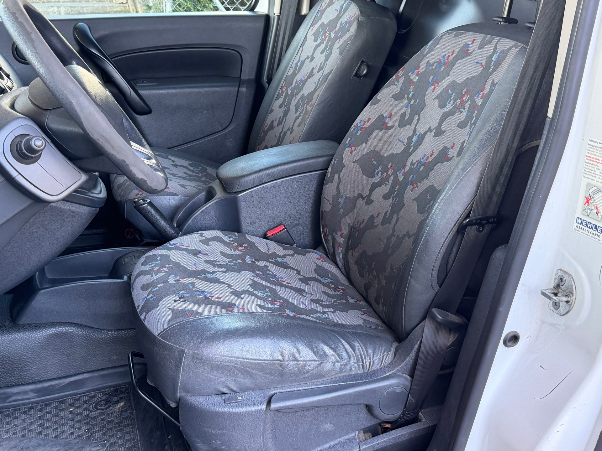 RENAULT Kangoo Medium dCi 95 ENERGY Business-image-13