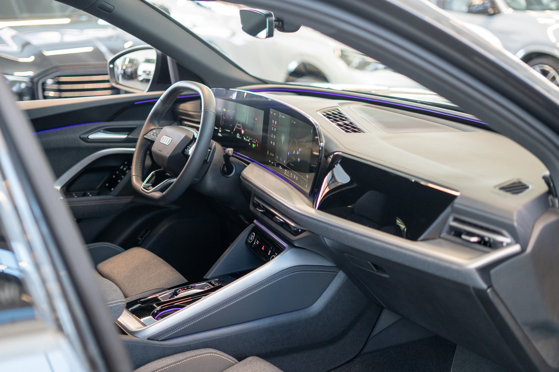 AUDI Q5 TFSI quattro S-Tronic / S-Line / Rückfahrkamera / el.Heckklappe-image-15