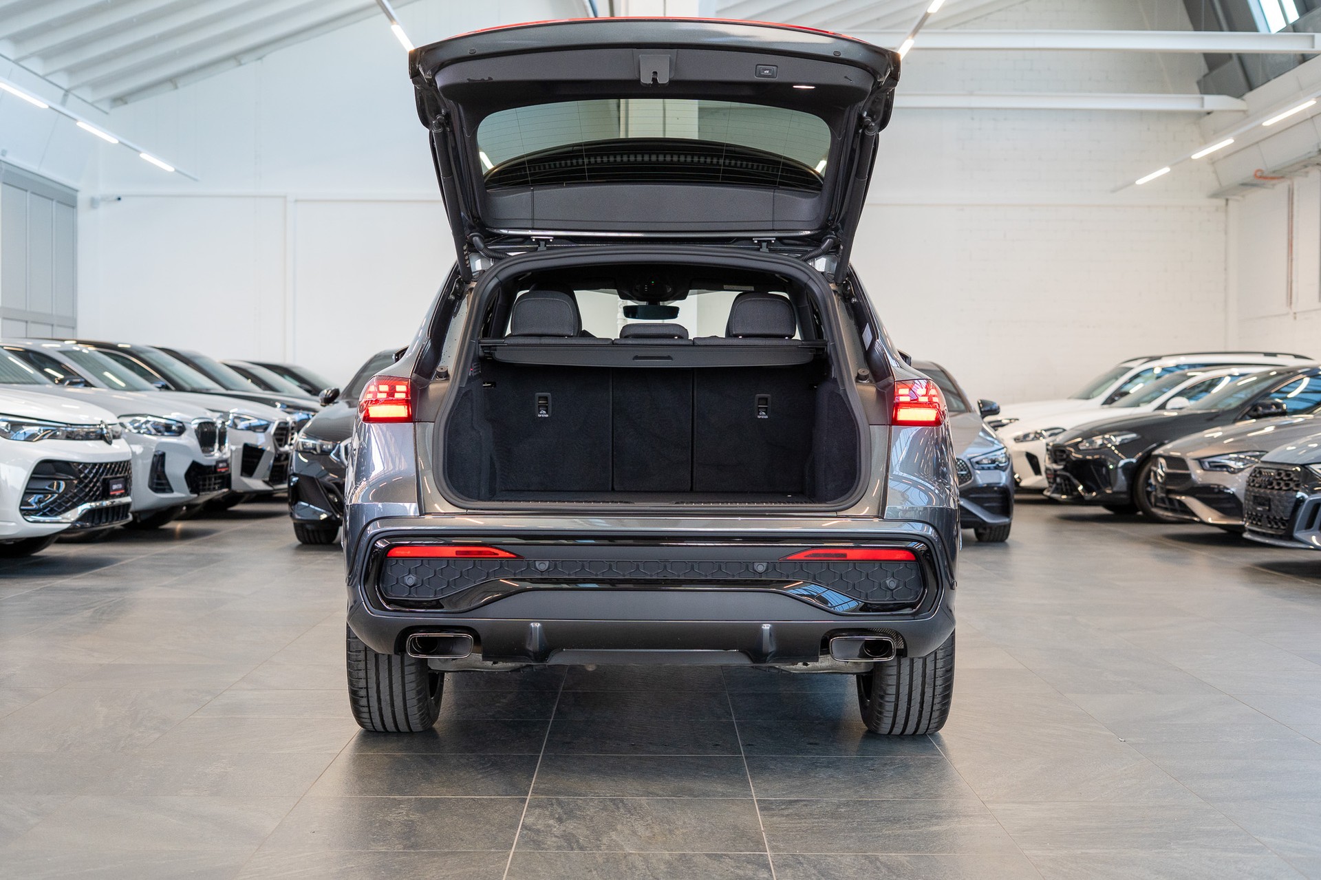 AUDI Q5 TFSI quattro S-Tronic / S-Line / Rückfahrkamera / el.Heckklappe-image-5