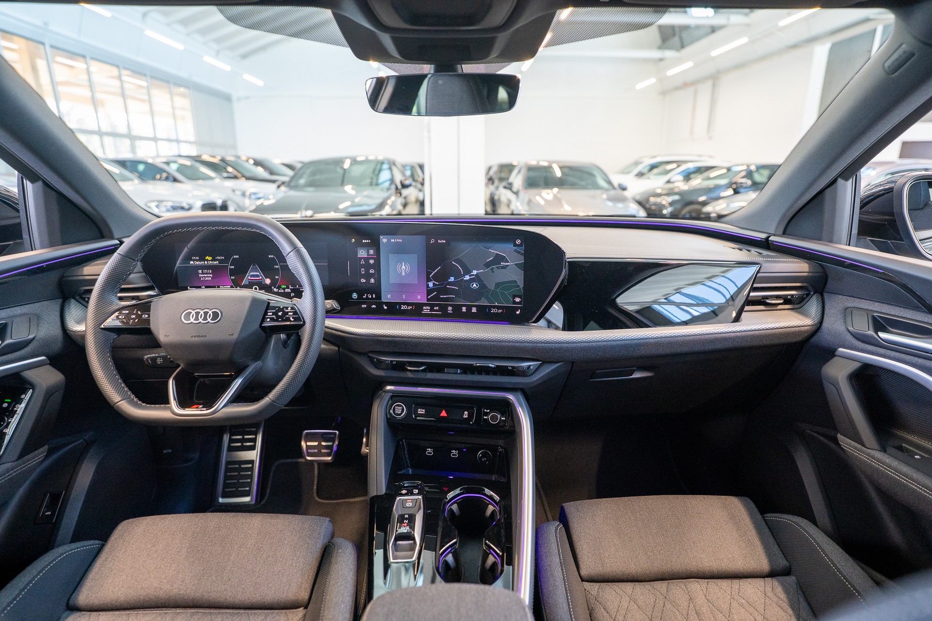 AUDI Q5 TFSI quattro S-Tronic / S-Line / Rückfahrkamera / el.Heckklappe-image-16