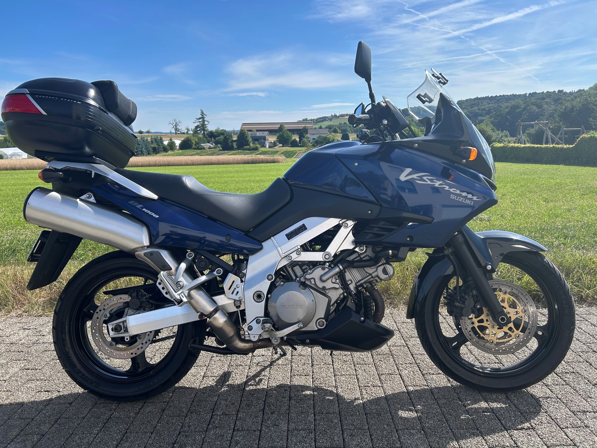 SUZUKI DL 1000 V-Strom-image-0