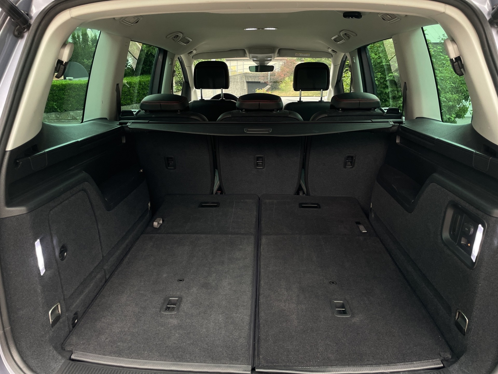 SEAT Alhambra 2.0 TDI DSG SWISS FR-image-21