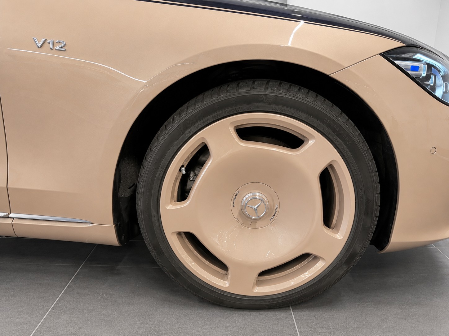 MERCEDES-BENZ S 680 Haute Voiture / 1. Hand / CH-Fahrzeug-image-17