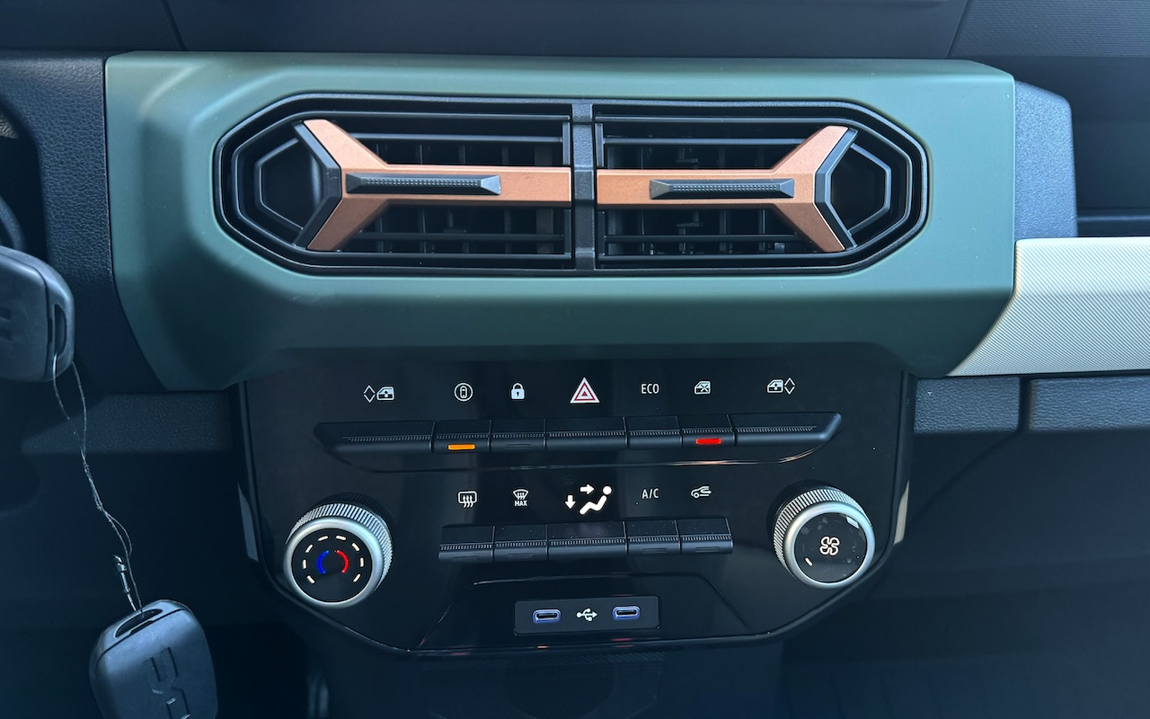 DACIA Spring 27 kWh Electric 65 Extreme * SCHNELLLADEOPTION CCS *-image-22