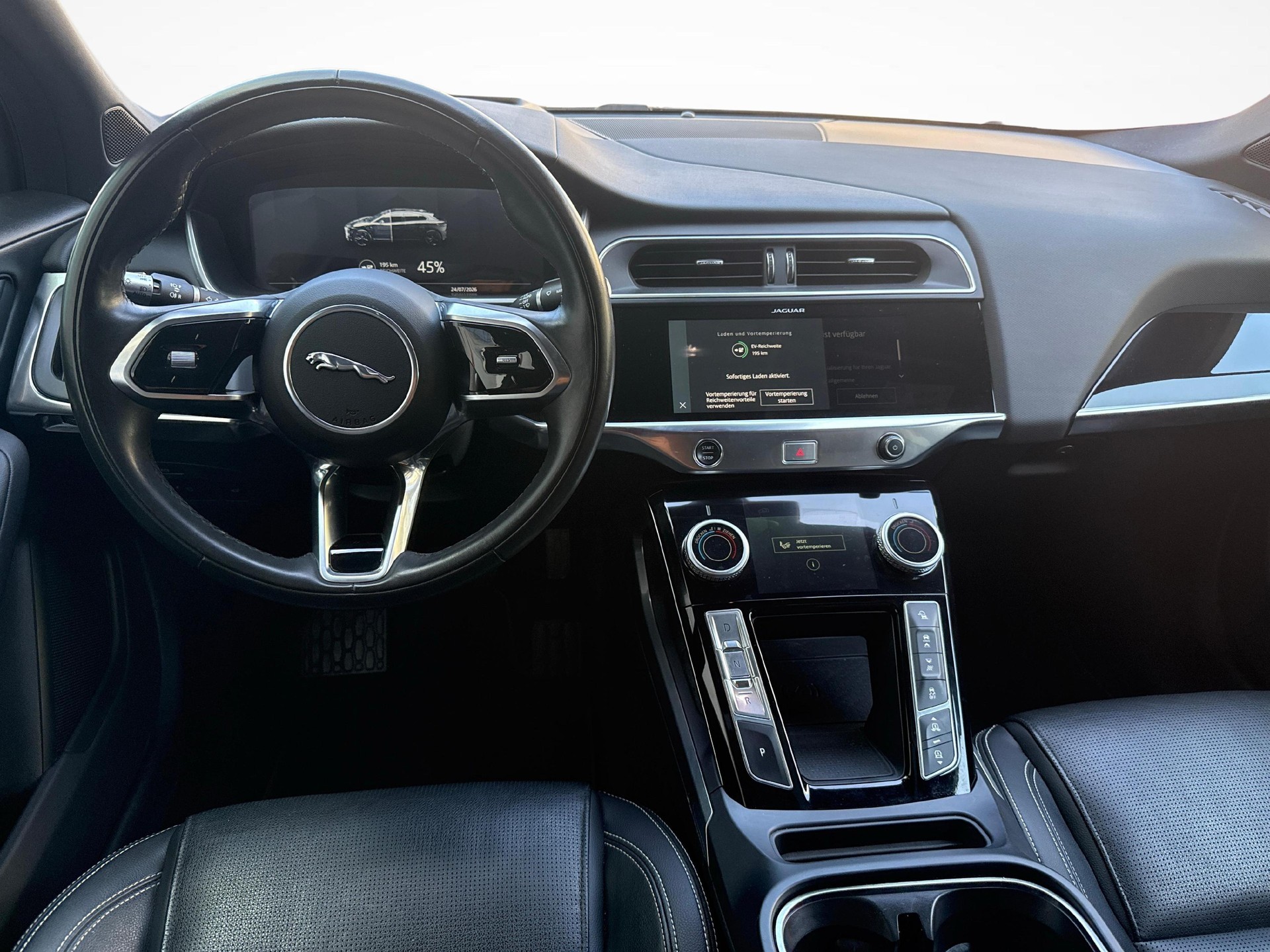 JAGUAR I-Pace EV400 SE AWD-image-8