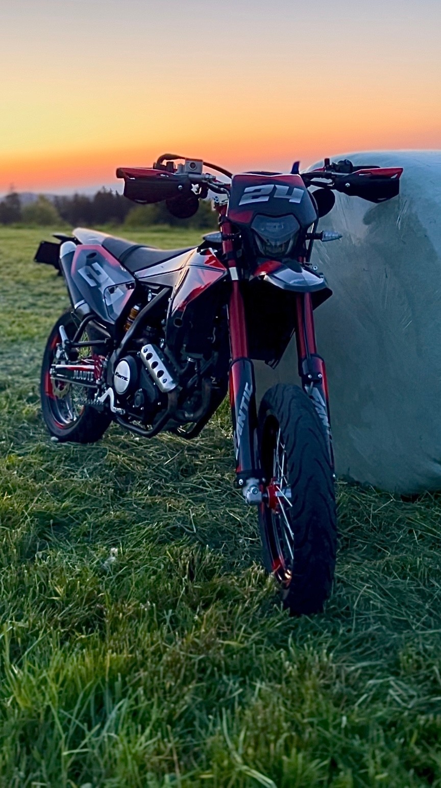 FANTIC XMF 125 Motard-image-2