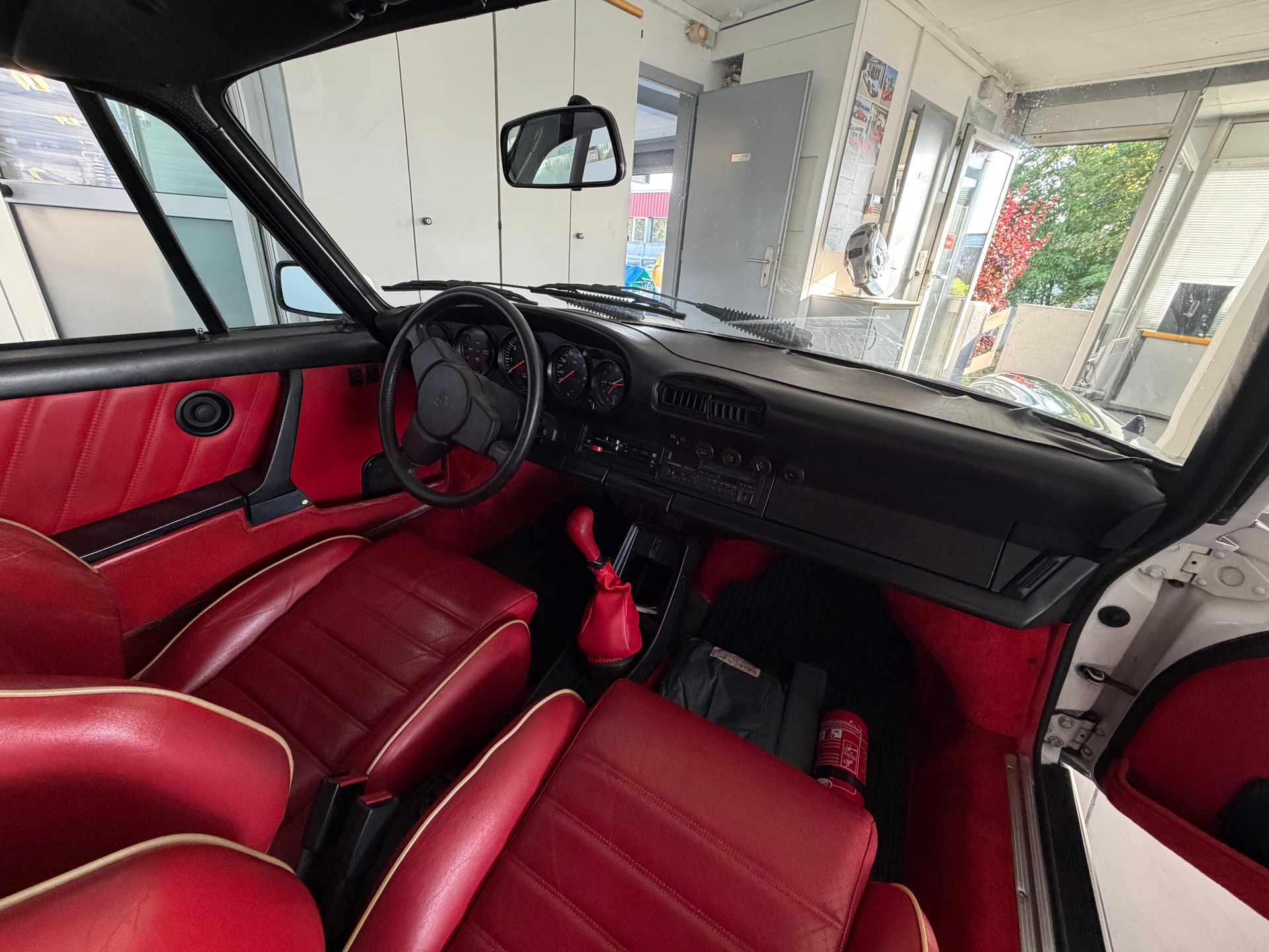 PORSCHE 911 Carrera Turbo-look-image-5