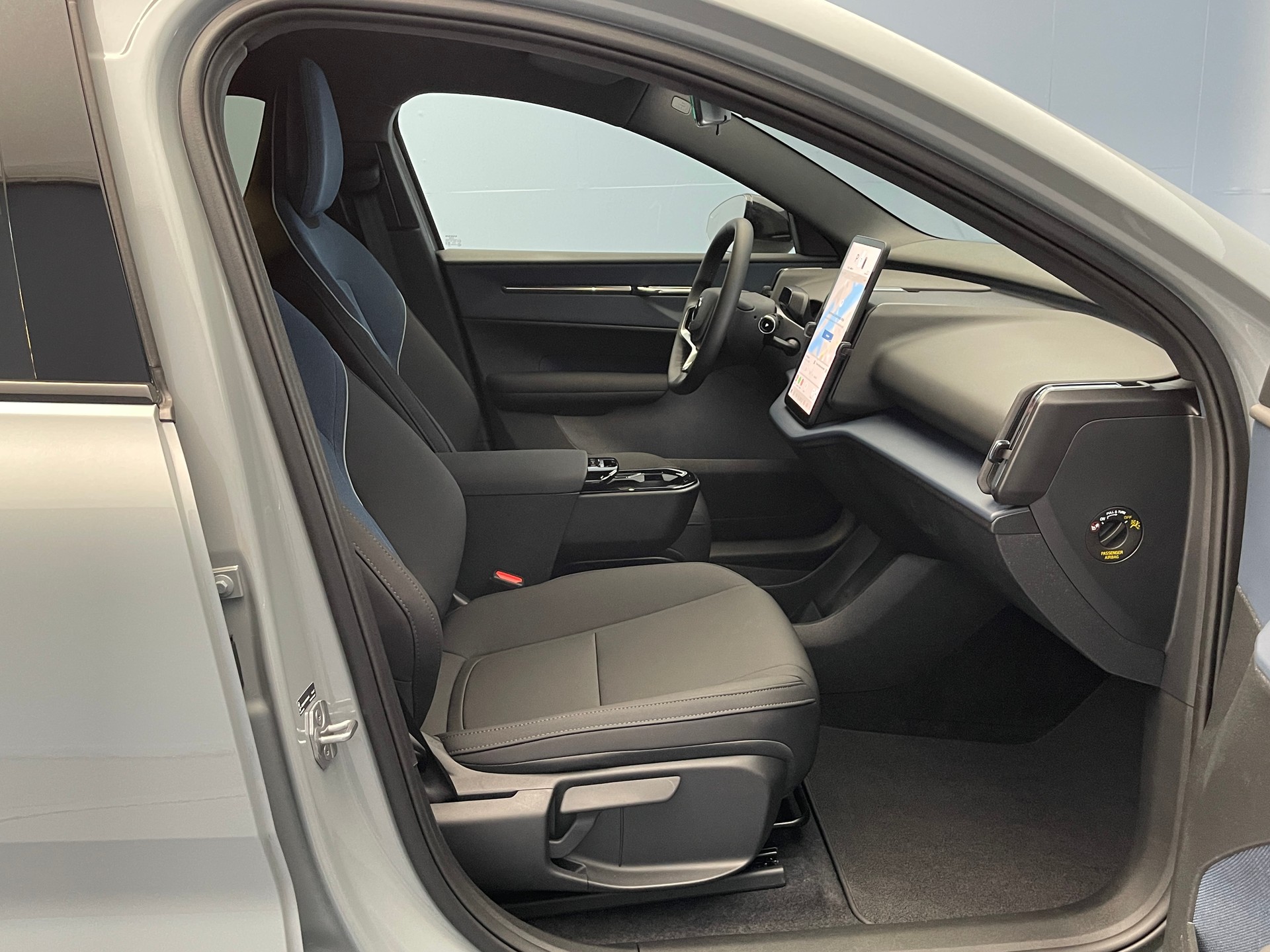 VOLVO EX30 E60 Core Core-image-6