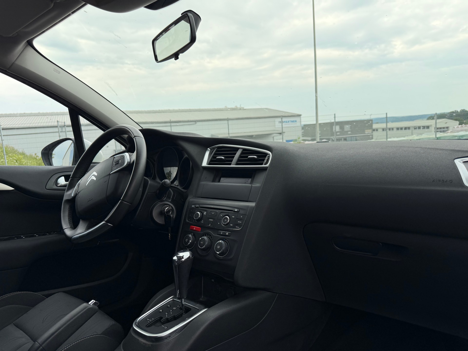 CITROEN C4 Berline 1.6 VTi Séduction BVA4-image-7