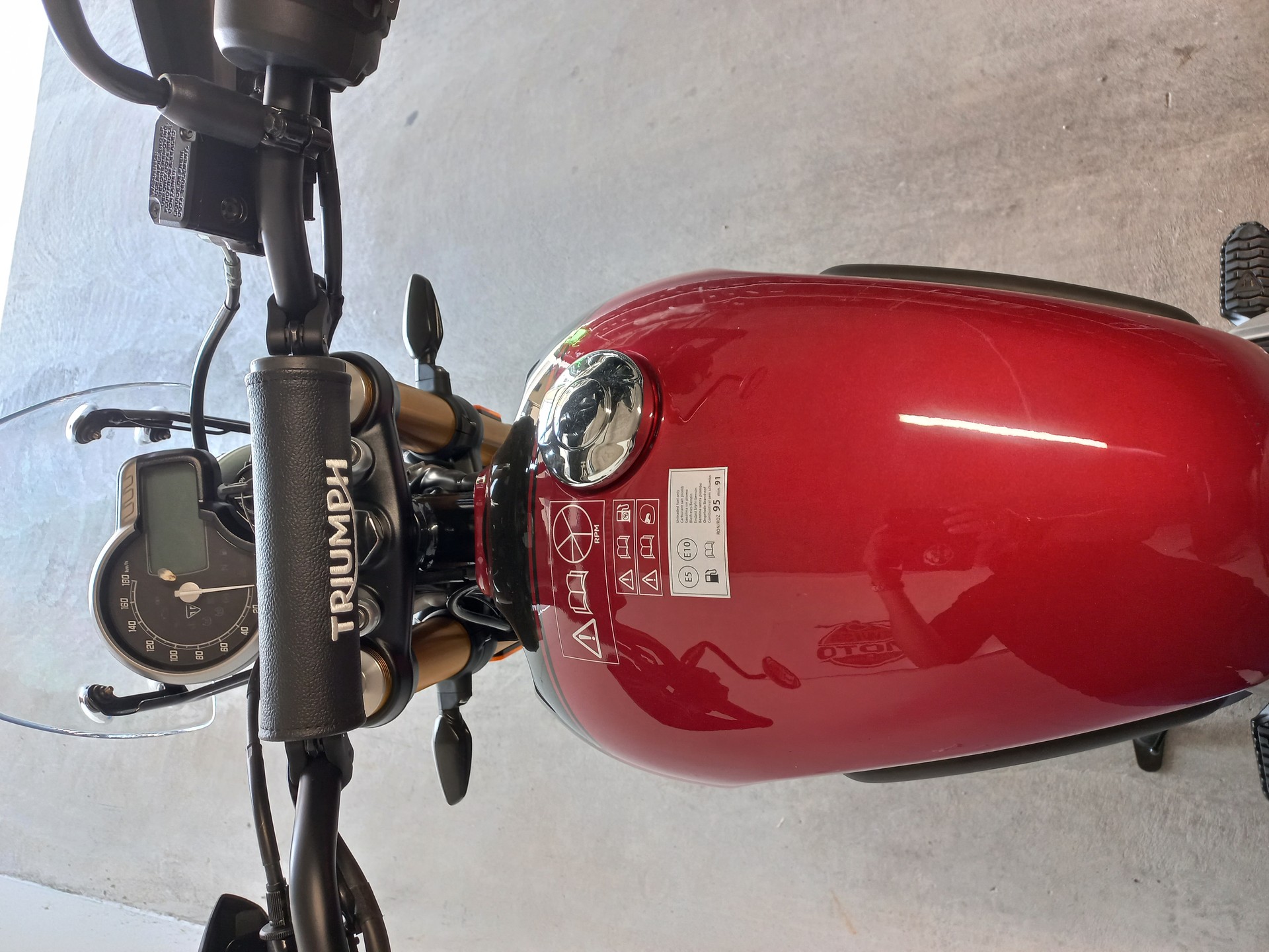 TRIUMPH Scrambler-image-5