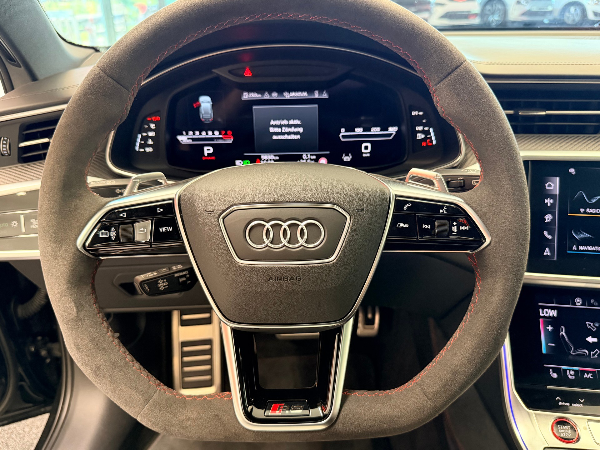 AUDI RS6 Avant 4.0 TFSI V8 Performance quattro-image-23