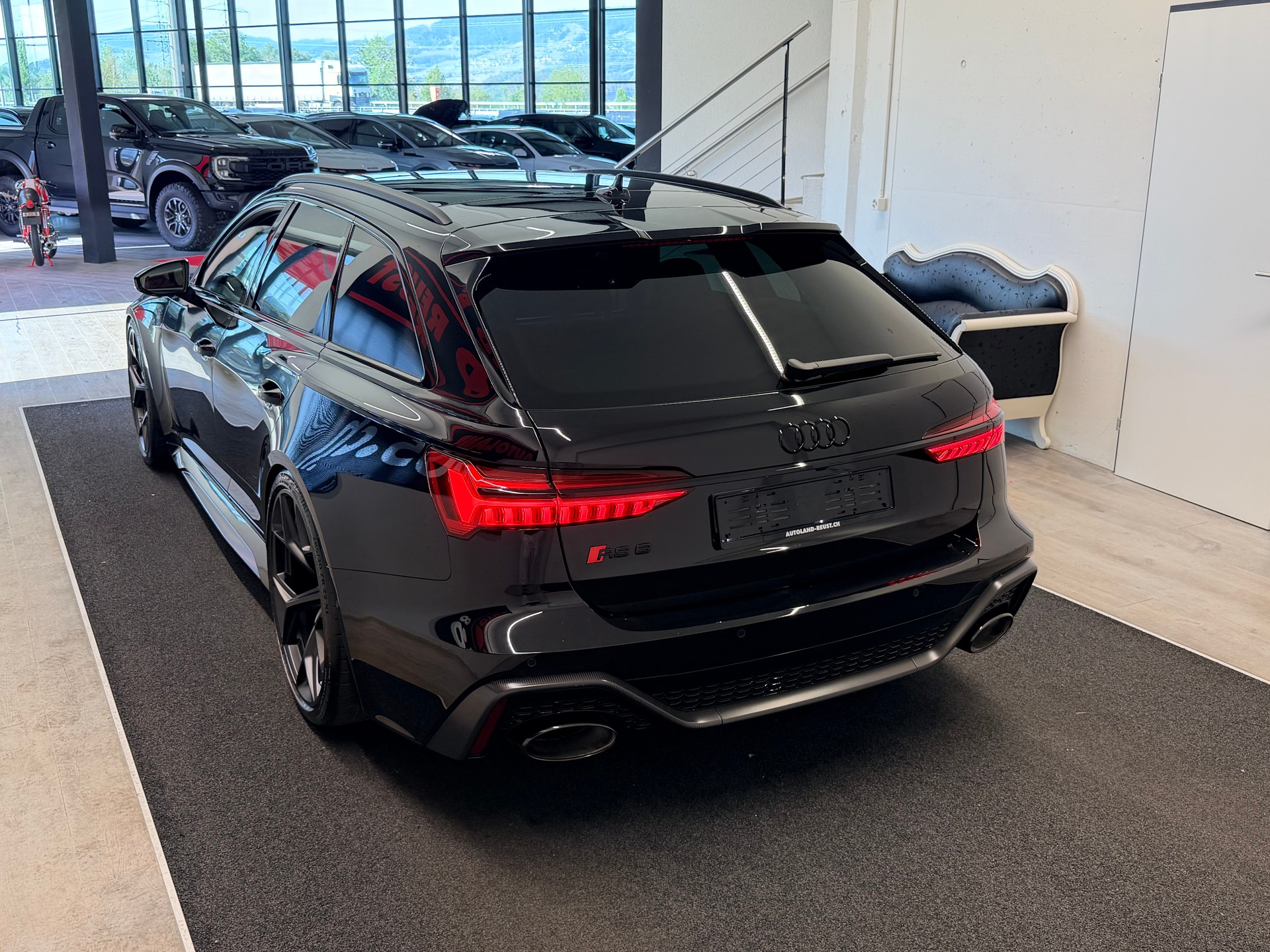 AUDI RS6 Avant 4.0 TFSI V8 Performance quattro-image-9