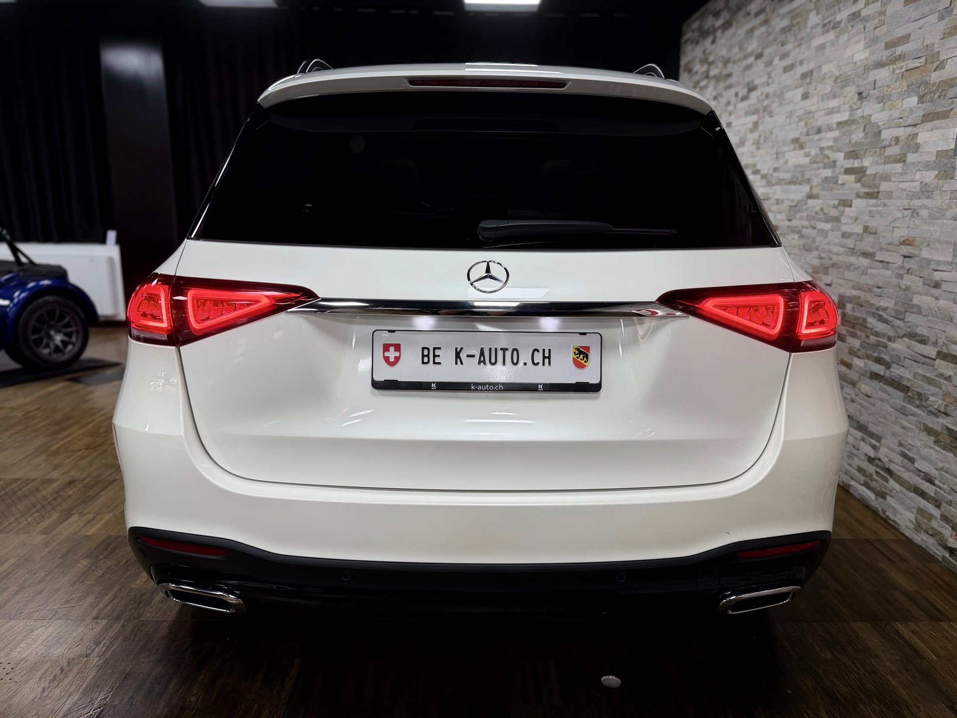 MERCEDES-BENZ GLE 400 d 4Matic AMG Line 9G-Tronic-showroom-element-3