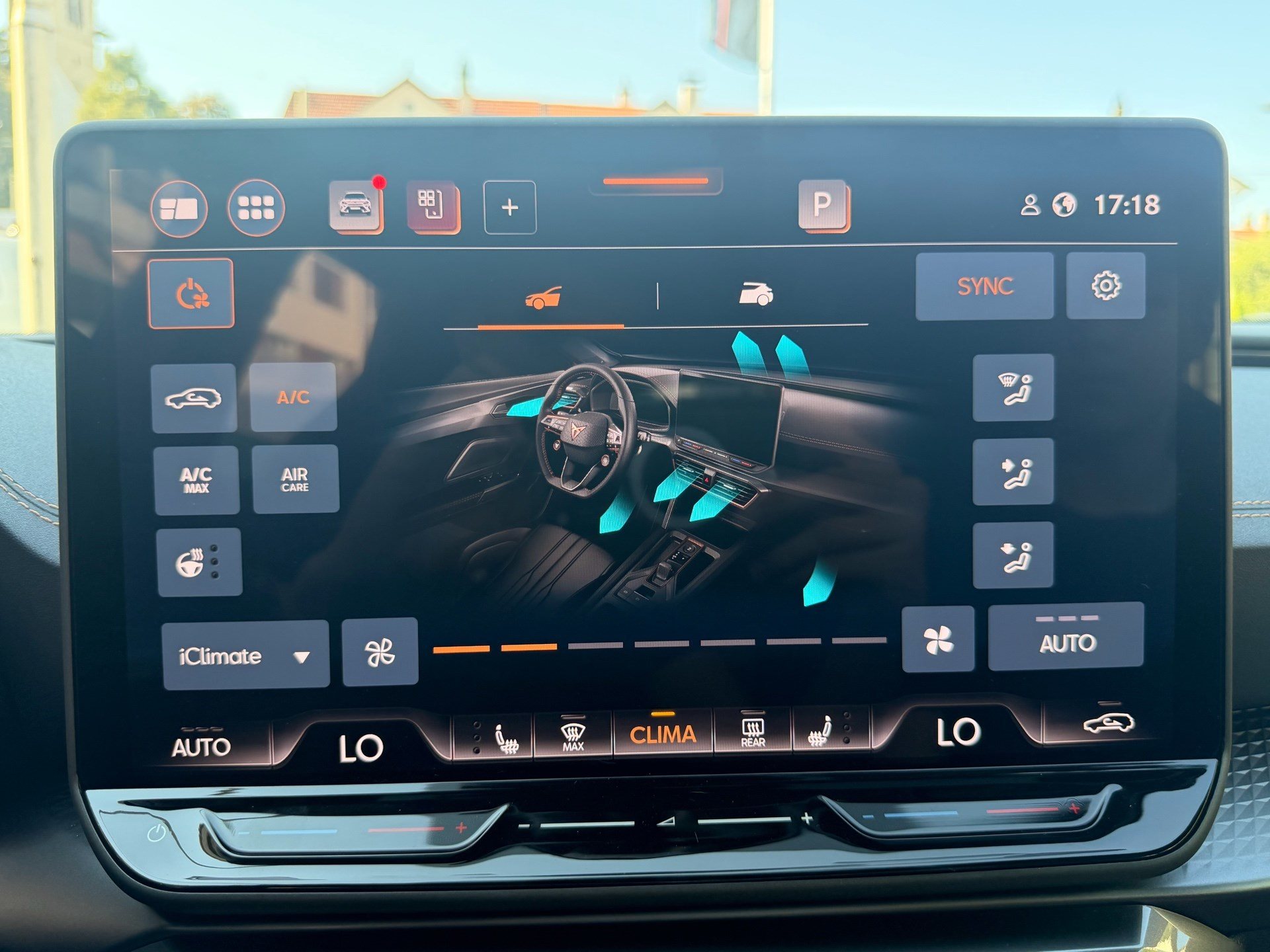 CUPRA Formentor VZ 2.0 TSI 333 PS 4Drive *** PANORAMADACH & SONDERLACK ENCELADUS GRAU MATT ***-image-21