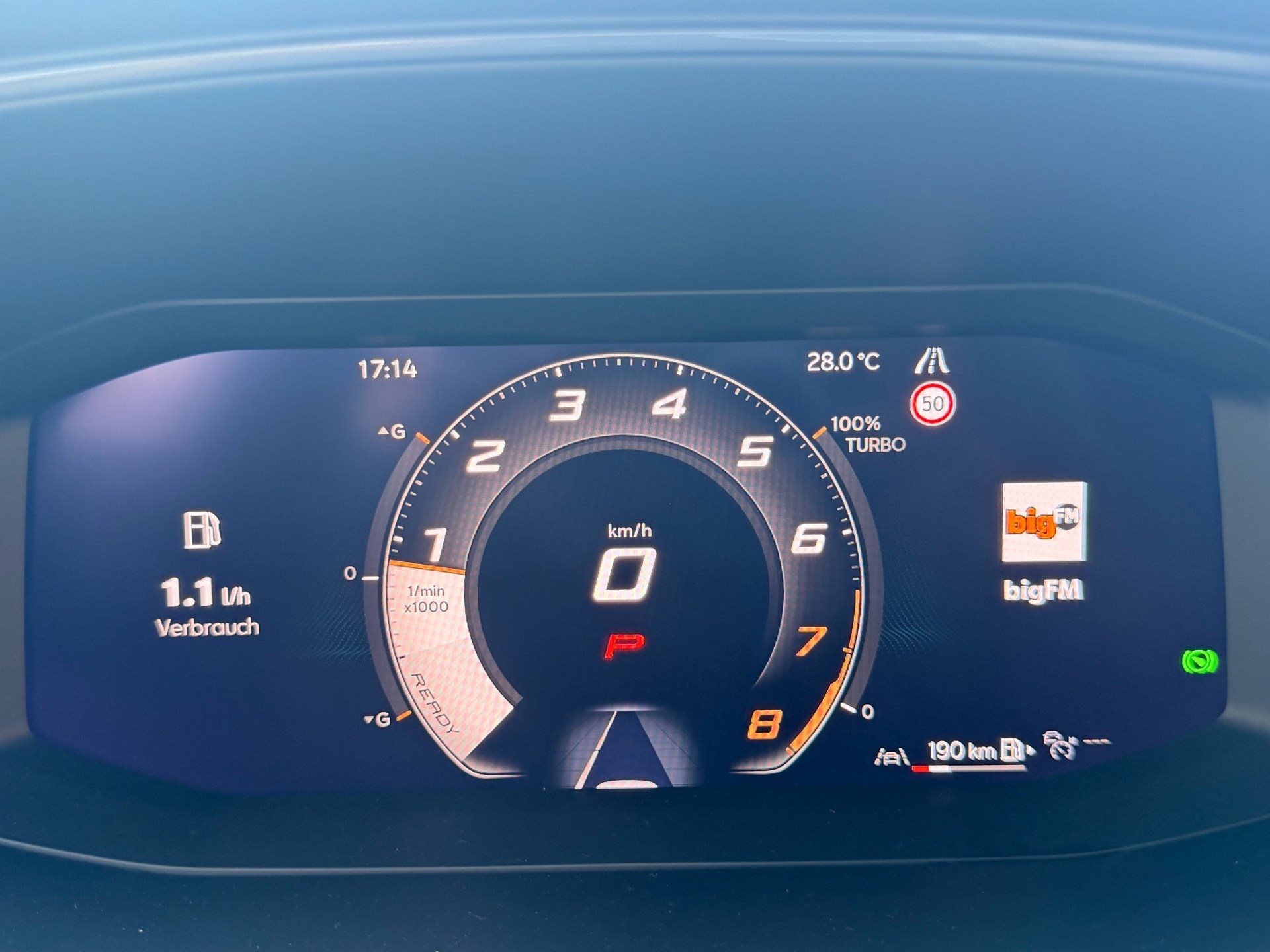 CUPRA Formentor VZ 2.0 TSI 333 PS 4Drive *** PANORAMADACH & SONDERLACK ENCELADUS GRAU MATT ***-image-9