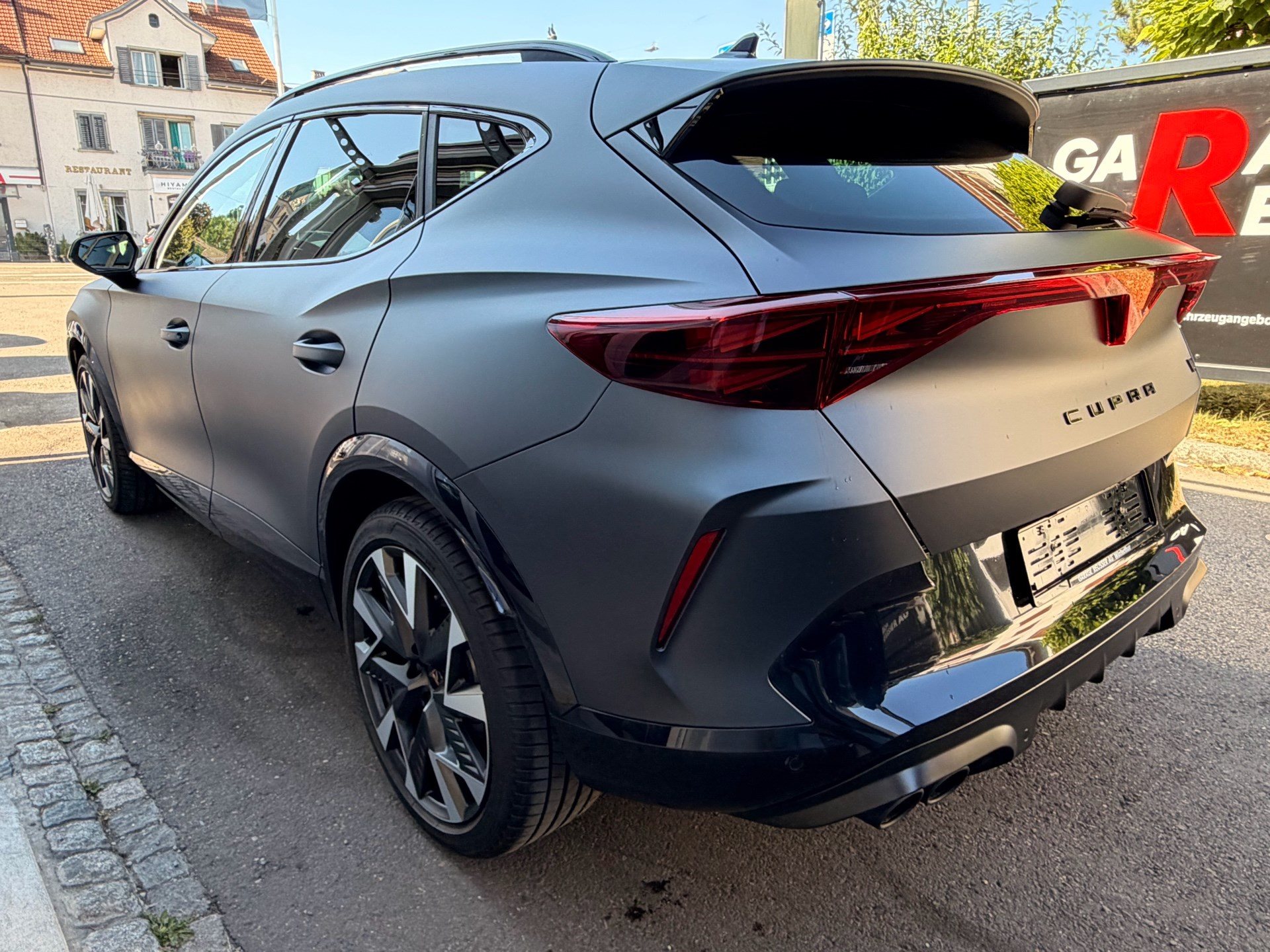 CUPRA Formentor VZ 2.0 TSI 333 PS 4Drive *** PANORAMADACH & SONDERLACK ENCELADUS GRAU MATT ***-image-5