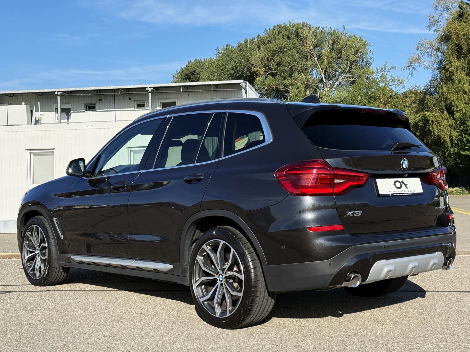 BMW X3 xDrive 30i X-LINE Steptronic - *1.HAND / AHK 2.4t* - *MEGA-AUSSTATTUNG* - *8-FACH ALU* - *GARANTIE*-showroom-element-3